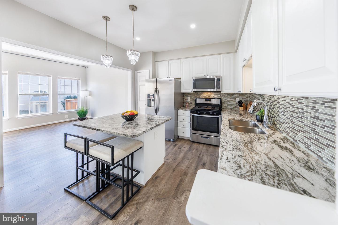 26134 LANDS END DR, CHANTILLY, Virginia 20152, 3 Bedrooms Bedrooms, ,2 BathroomsBathrooms,Residential,For sale,26134 LANDS END DR,VALO2109348 MLS # VALO2109348