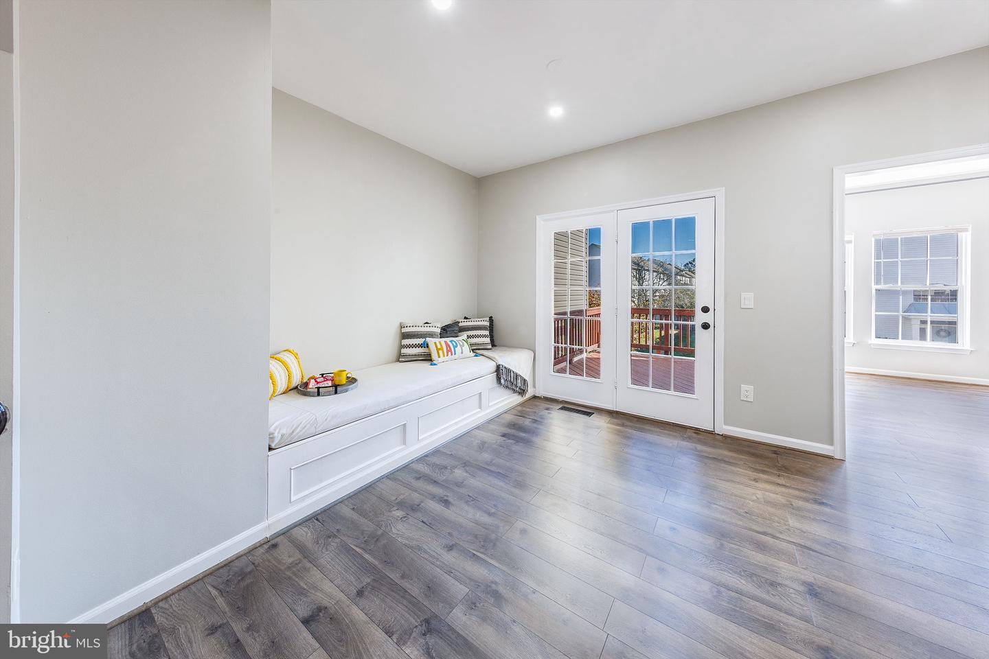 26134 LANDS END DR, CHANTILLY, Virginia 20152, 3 Bedrooms Bedrooms, ,2 BathroomsBathrooms,Residential,For sale,26134 LANDS END DR,VALO2109348 MLS # VALO2109348