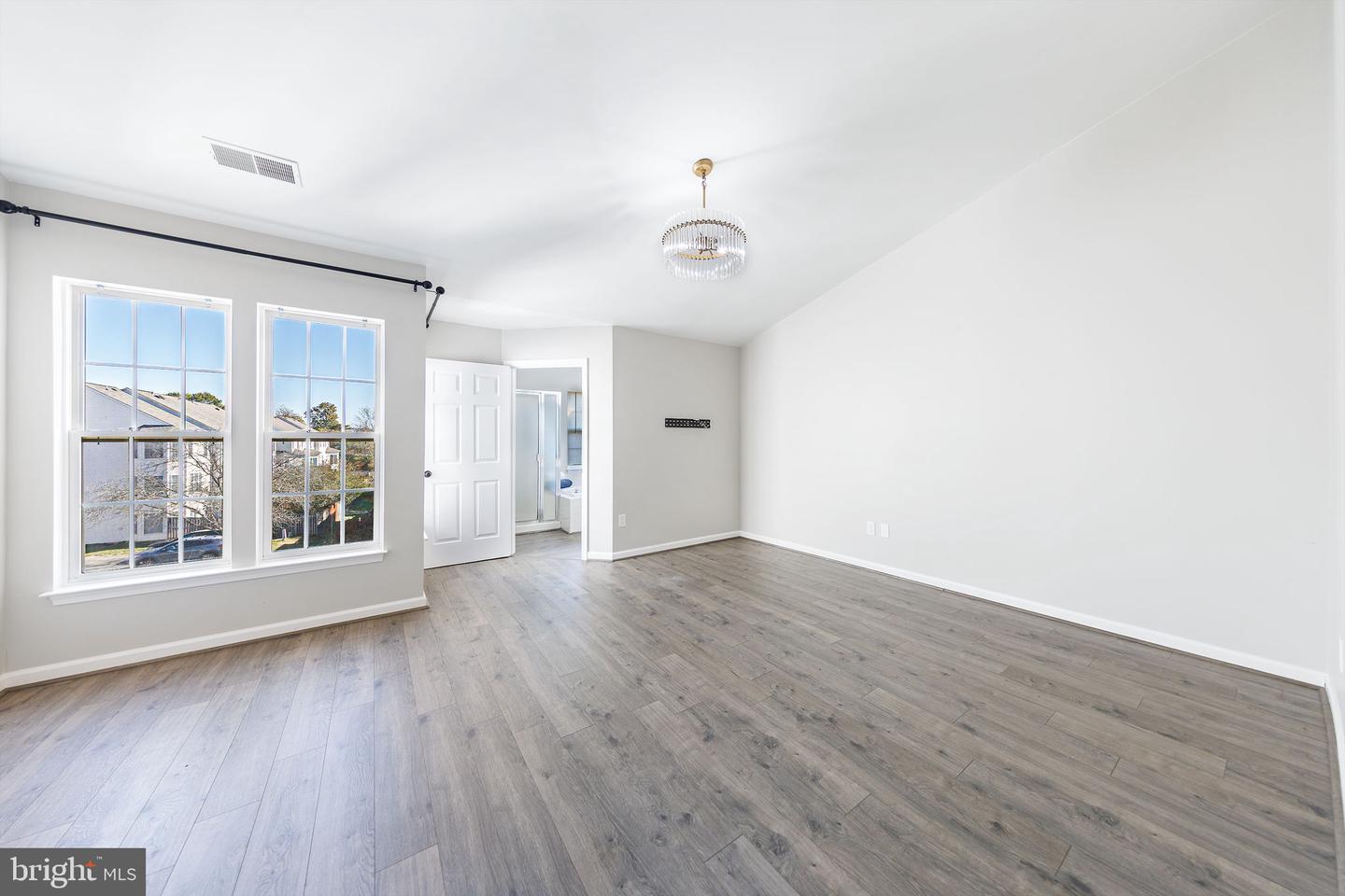 26134 LANDS END DR, CHANTILLY, Virginia 20152, 3 Bedrooms Bedrooms, ,2 BathroomsBathrooms,Residential,For sale,26134 LANDS END DR,VALO2109348 MLS # VALO2109348