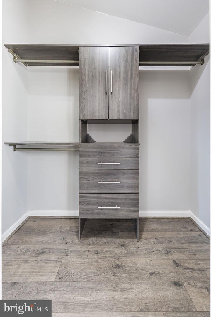 26134 LANDS END DR, CHANTILLY, Virginia 20152, 3 Bedrooms Bedrooms, ,2 BathroomsBathrooms,Residential,For sale,26134 LANDS END DR,VALO2109348 MLS # VALO2109348