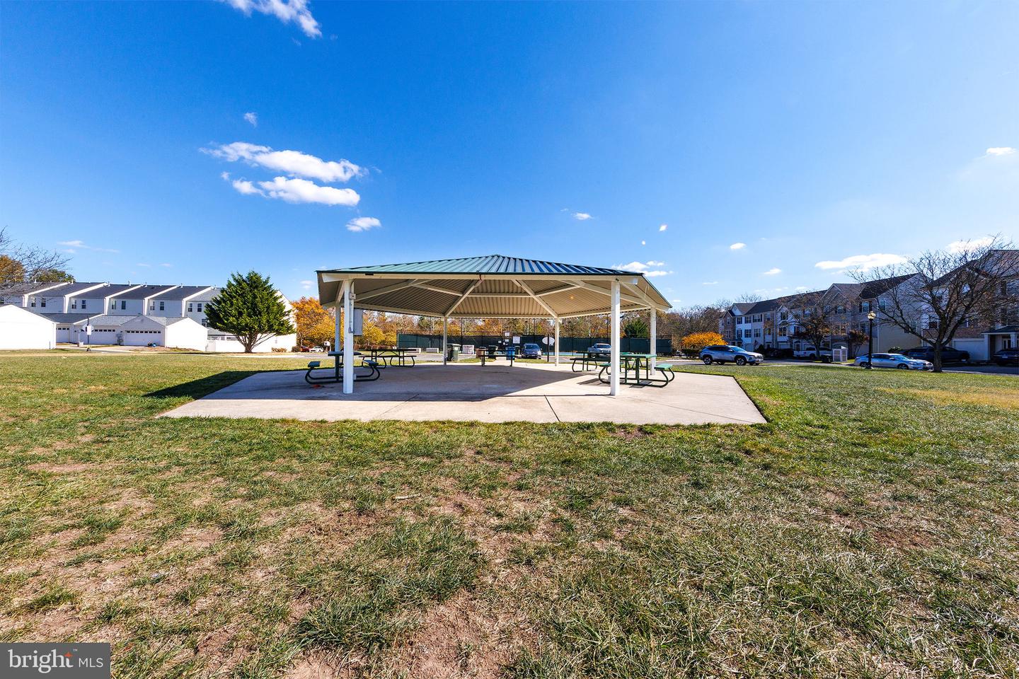 26134 LANDS END DR, CHANTILLY, Virginia 20152, 3 Bedrooms Bedrooms, ,2 BathroomsBathrooms,Residential,For sale,26134 LANDS END DR,VALO2109348 MLS # VALO2109348