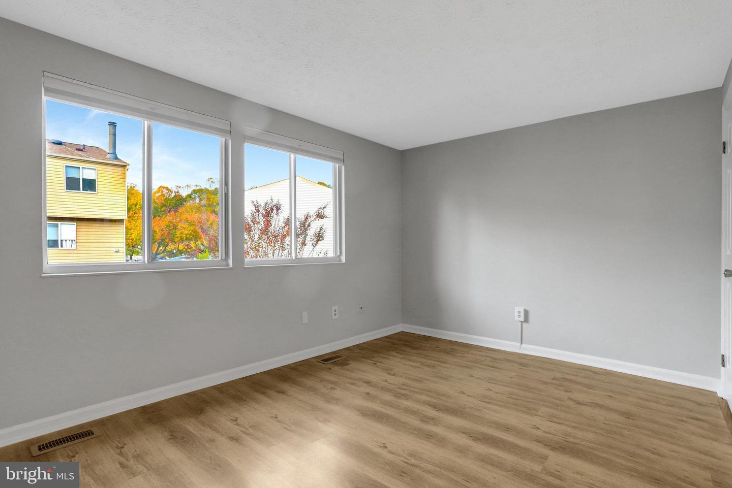 8542 BLUE ROCK LN, LORTON, Virginia 22079, 2 Bedrooms Bedrooms, ,2 BathroomsBathrooms,Residential,For sale,8542 BLUE ROCK LN,VAFX2275454 MLS # VAFX2275454