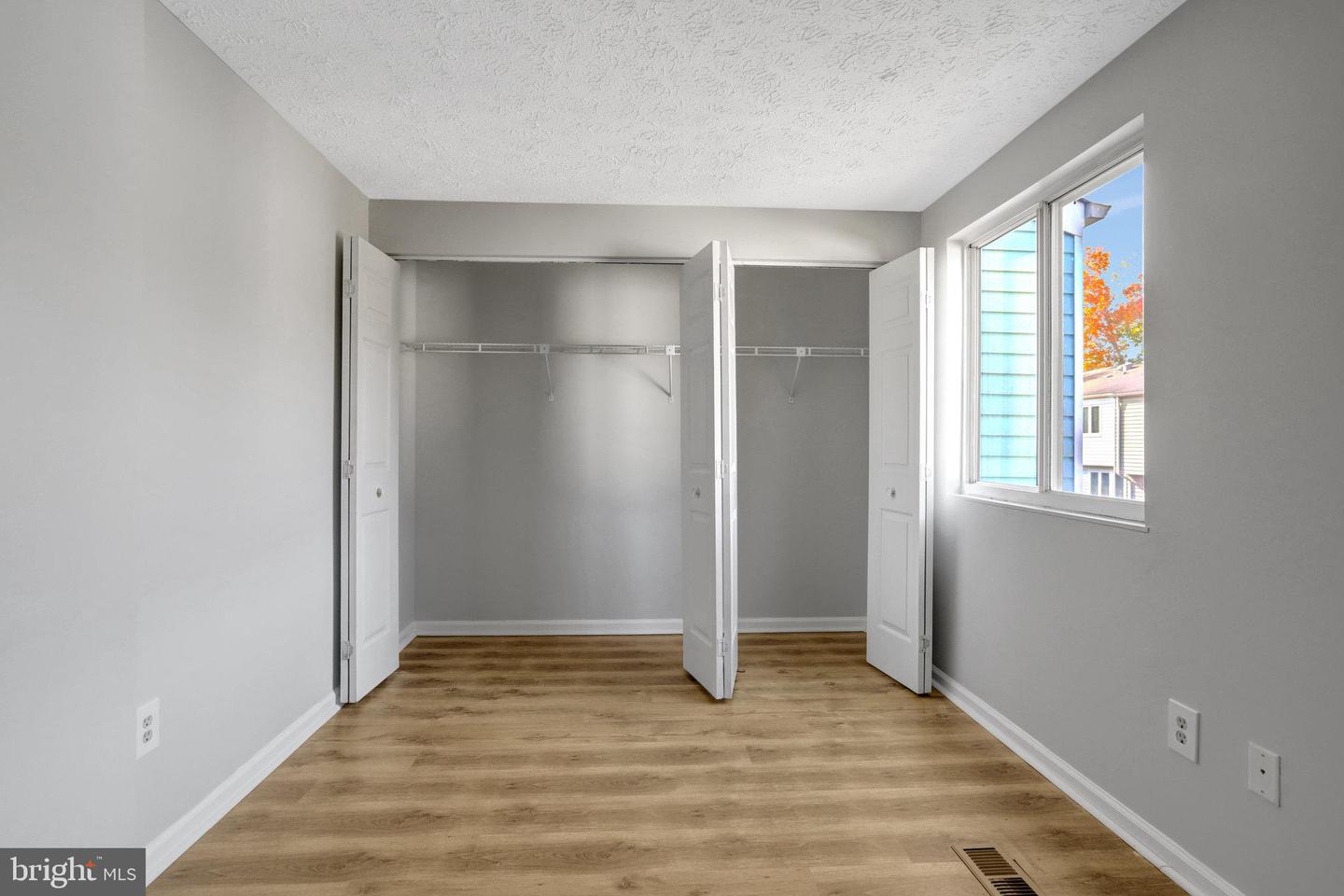 8542 BLUE ROCK LN, LORTON, Virginia 22079, 2 Bedrooms Bedrooms, ,2 BathroomsBathrooms,Residential,For sale,8542 BLUE ROCK LN,VAFX2275454 MLS # VAFX2275454