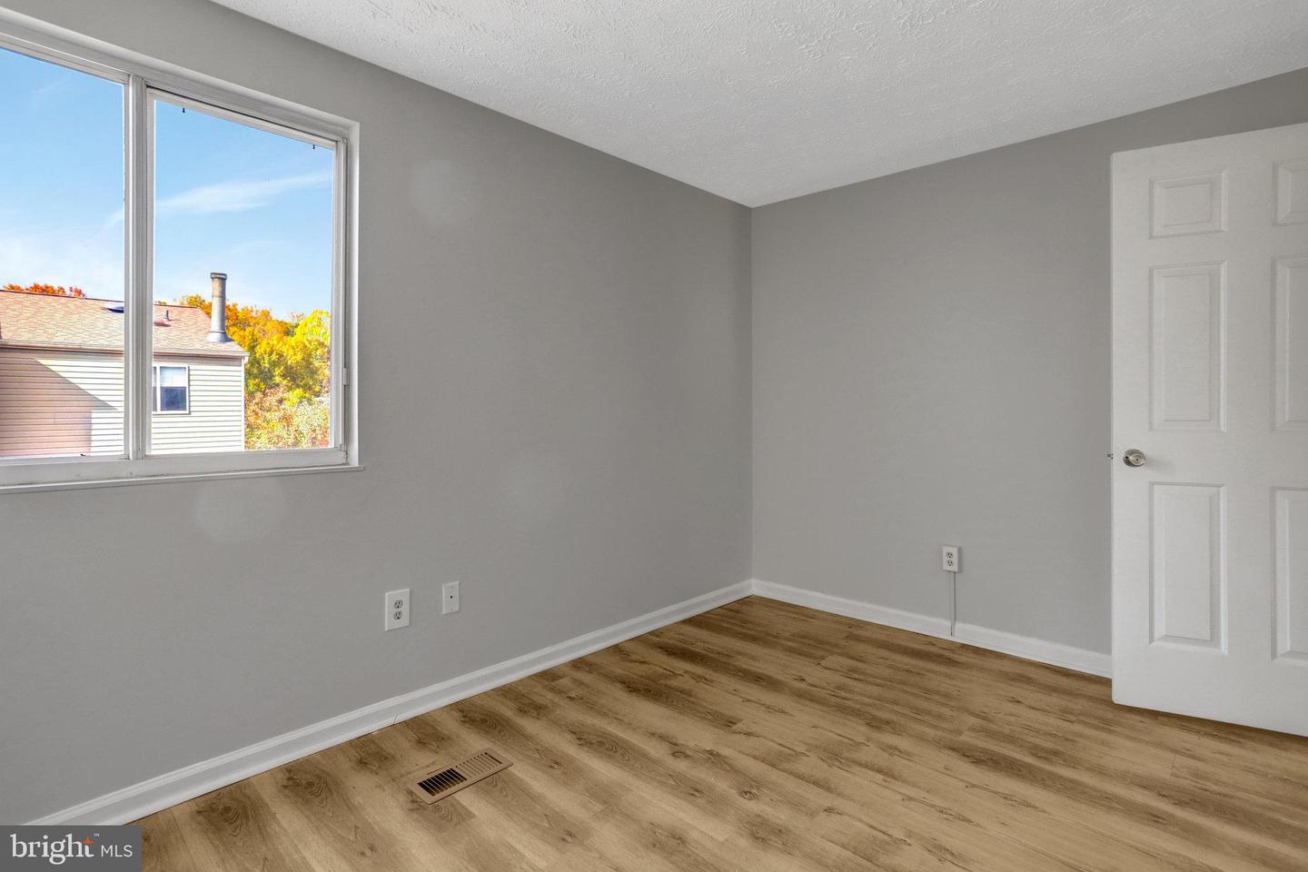 8542 BLUE ROCK LN, LORTON, Virginia 22079, 2 Bedrooms Bedrooms, ,2 BathroomsBathrooms,Residential,For sale,8542 BLUE ROCK LN,VAFX2275454 MLS # VAFX2275454