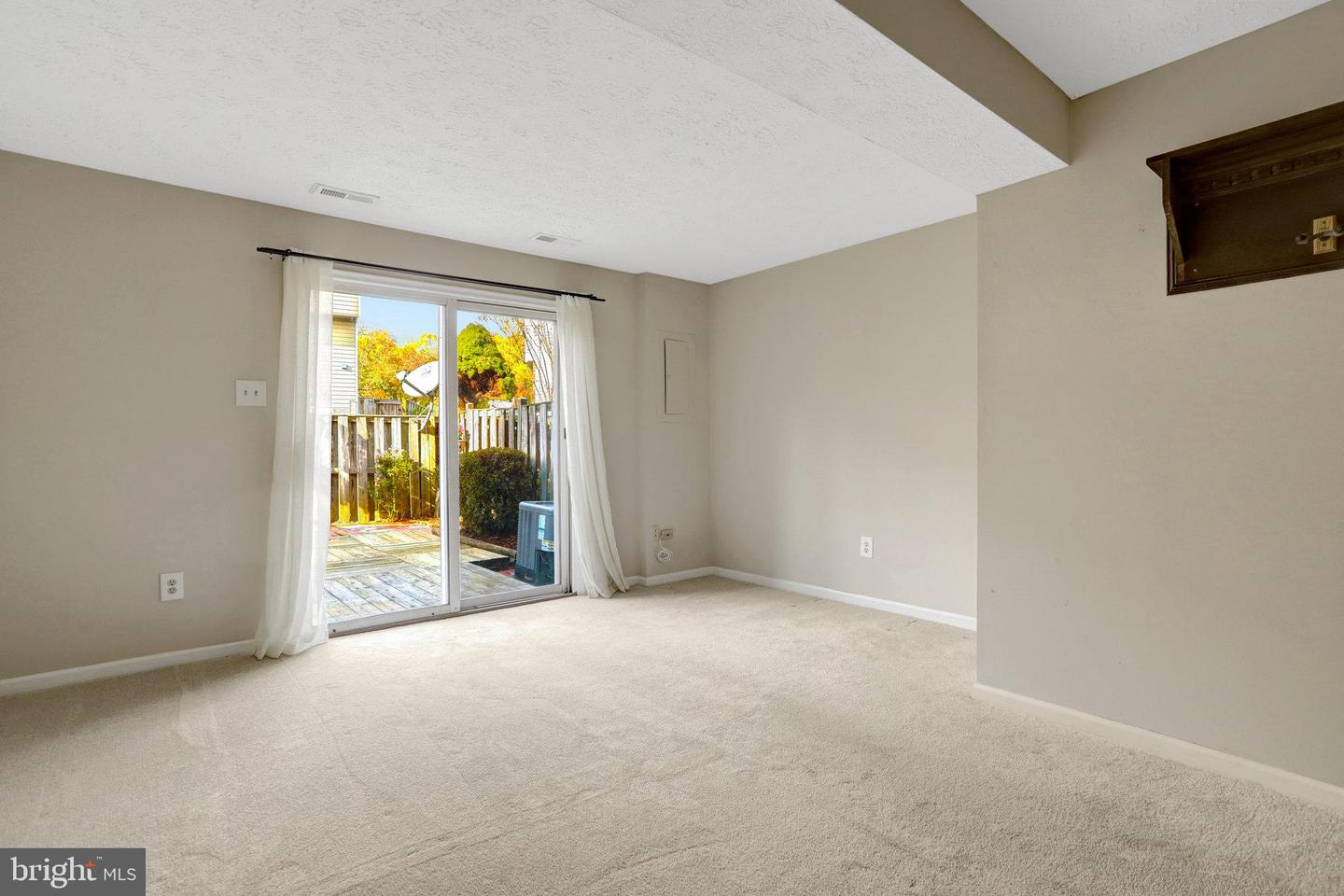 8542 BLUE ROCK LN, LORTON, Virginia 22079, 2 Bedrooms Bedrooms, ,2 BathroomsBathrooms,Residential,For sale,8542 BLUE ROCK LN,VAFX2275454 MLS # VAFX2275454