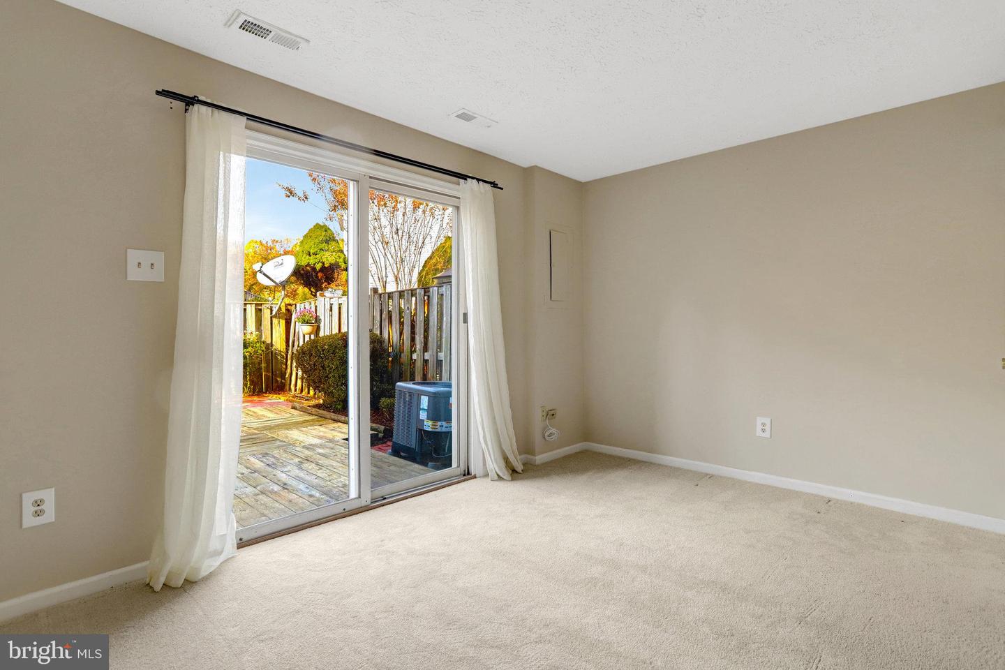 8542 BLUE ROCK LN, LORTON, Virginia 22079, 2 Bedrooms Bedrooms, ,2 BathroomsBathrooms,Residential,For sale,8542 BLUE ROCK LN,VAFX2275454 MLS # VAFX2275454