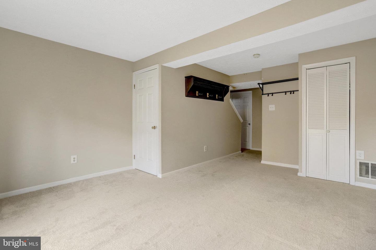 8542 BLUE ROCK LN, LORTON, Virginia 22079, 2 Bedrooms Bedrooms, ,2 BathroomsBathrooms,Residential,For sale,8542 BLUE ROCK LN,VAFX2275454 MLS # VAFX2275454