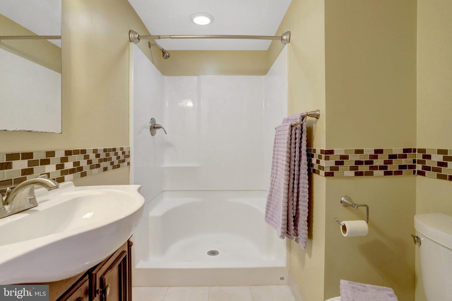 8542 BLUE ROCK LN, LORTON, Virginia 22079, 2 Bedrooms Bedrooms, ,2 BathroomsBathrooms,Residential,For sale,8542 BLUE ROCK LN,VAFX2275454 MLS # VAFX2275454