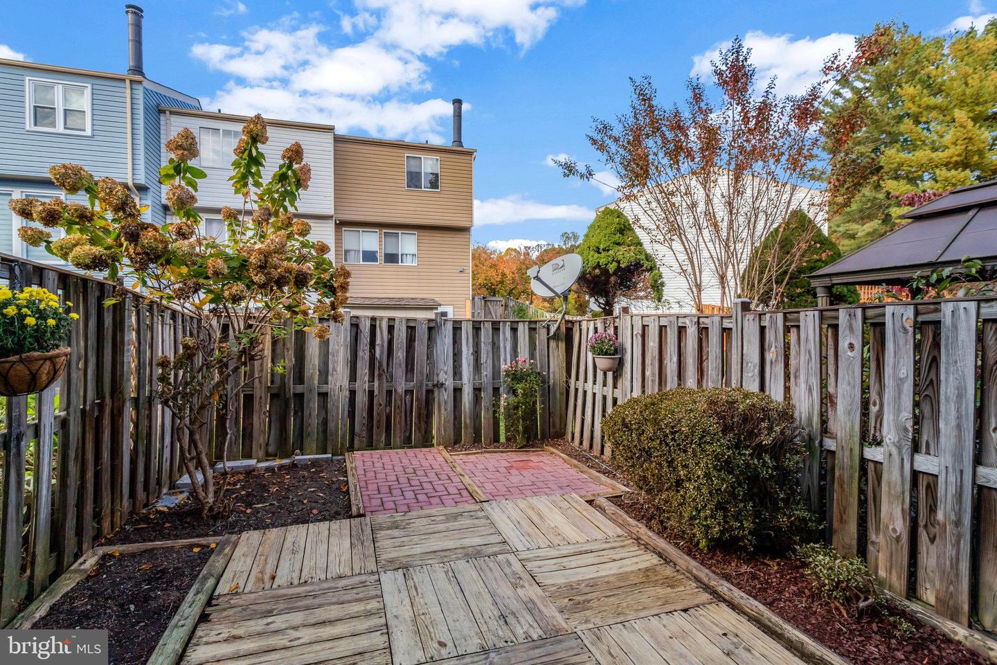 8542 BLUE ROCK LN, LORTON, Virginia 22079, 2 Bedrooms Bedrooms, ,2 BathroomsBathrooms,Residential,For sale,8542 BLUE ROCK LN,VAFX2275454 MLS # VAFX2275454