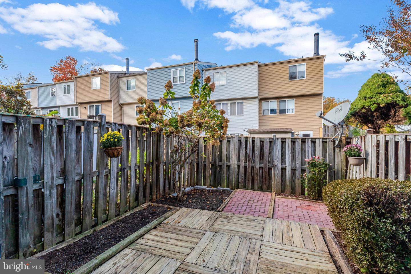 8542 BLUE ROCK LN, LORTON, Virginia 22079, 2 Bedrooms Bedrooms, ,2 BathroomsBathrooms,Residential,For sale,8542 BLUE ROCK LN,VAFX2275454 MLS # VAFX2275454