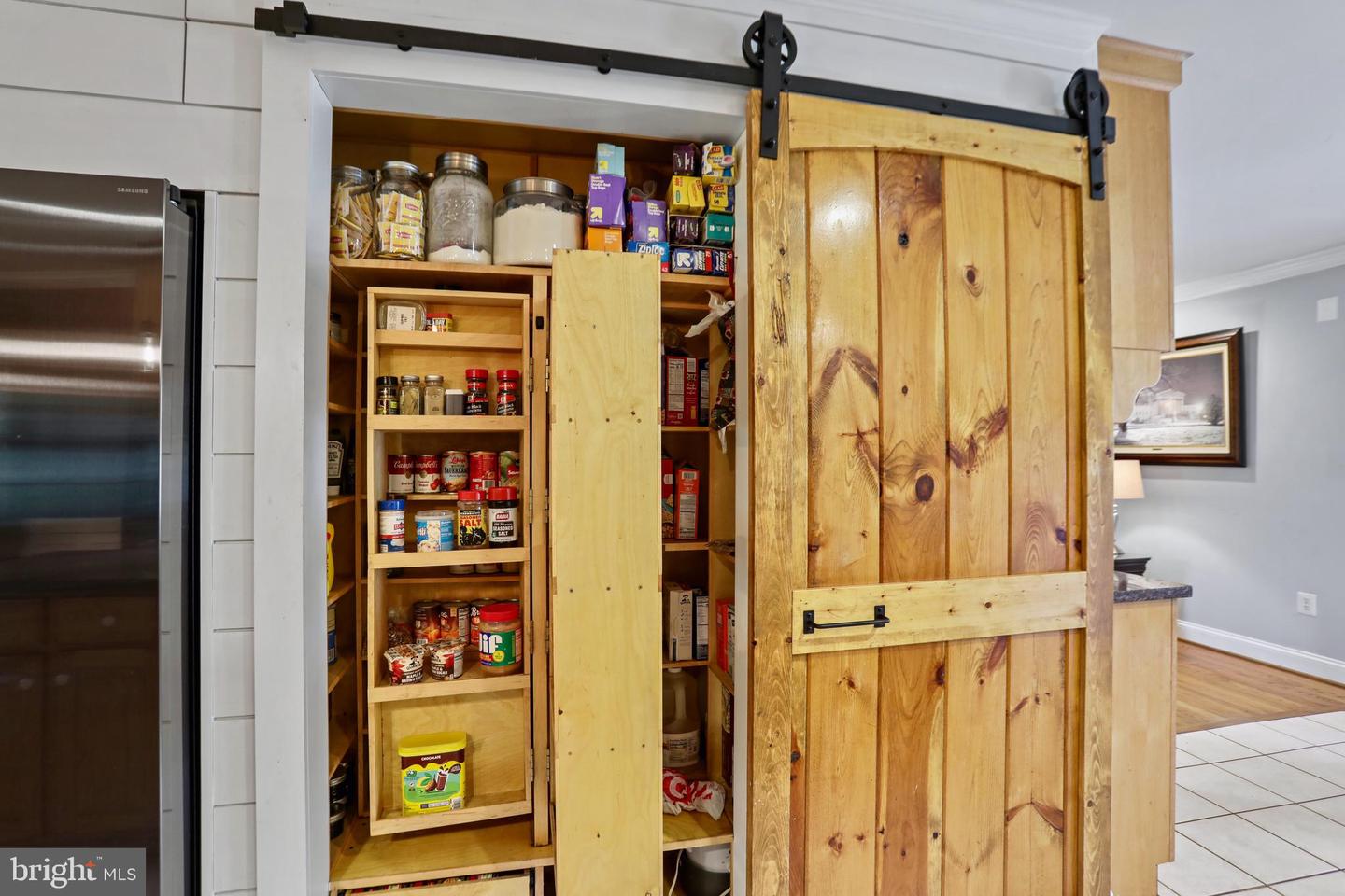 11102 FAIRFAX STATION RD, FAIRFAX STATION, Virginia 22039, 4 Bedrooms Bedrooms, ,3 BathroomsBathrooms,Residential,For sale,11102 FAIRFAX STATION RD,VAFX2275178 MLS # VAFX2275178