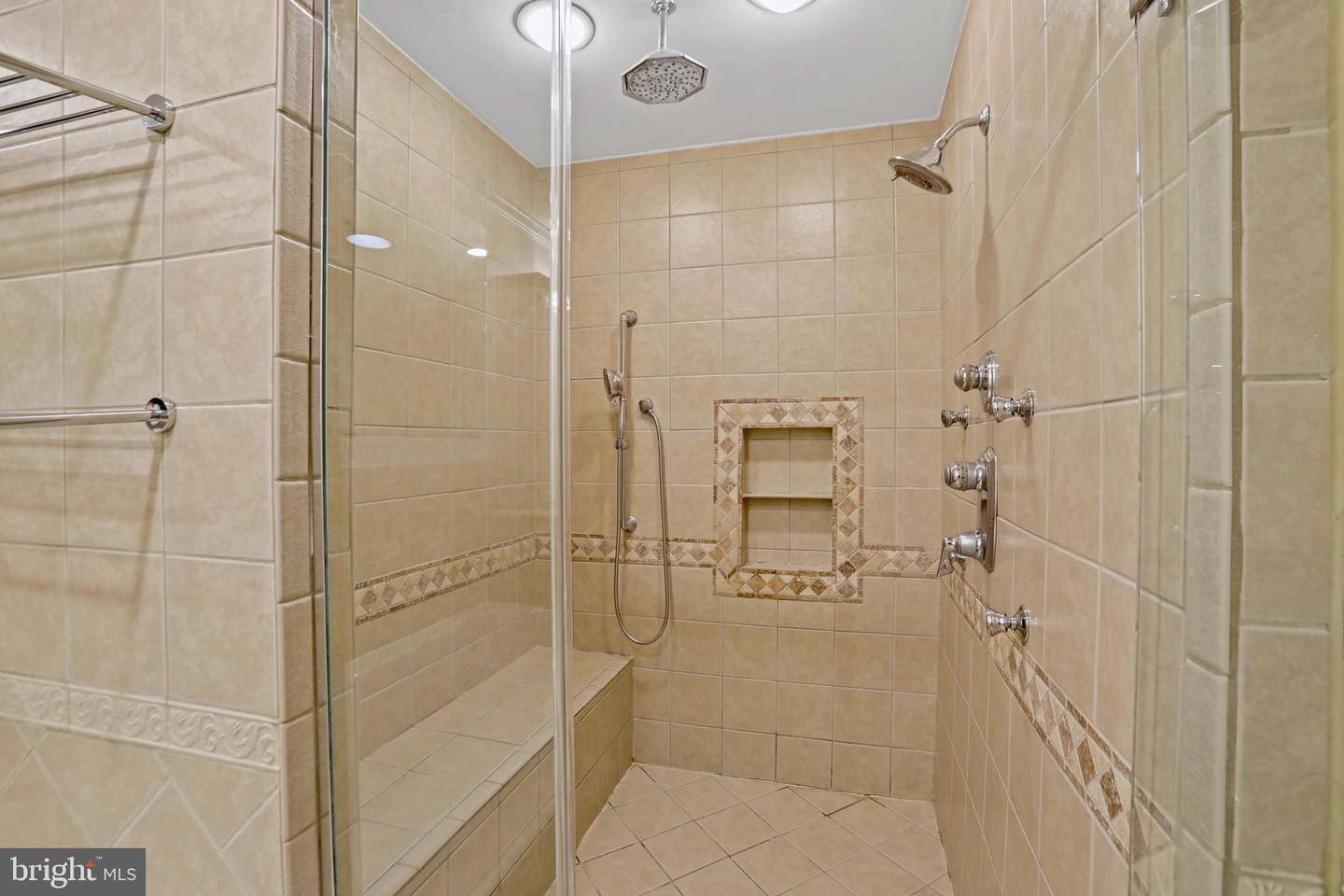 11102 FAIRFAX STATION RD, FAIRFAX STATION, Virginia 22039, 4 Bedrooms Bedrooms, ,3 BathroomsBathrooms,Residential,For sale,11102 FAIRFAX STATION RD,VAFX2275178 MLS # VAFX2275178