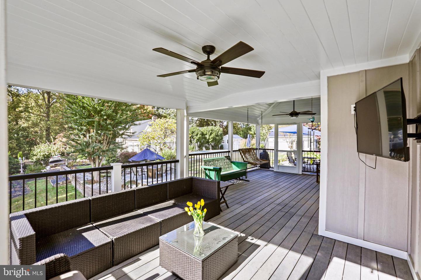 11102 FAIRFAX STATION RD, FAIRFAX STATION, Virginia 22039, 4 Bedrooms Bedrooms, ,3 BathroomsBathrooms,Residential,For sale,11102 FAIRFAX STATION RD,VAFX2275178 MLS # VAFX2275178