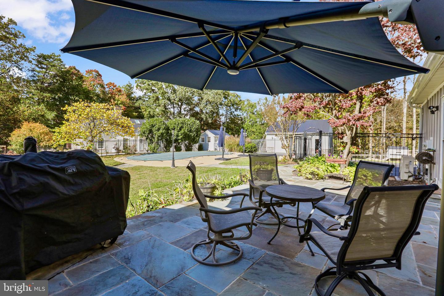 11102 FAIRFAX STATION RD, FAIRFAX STATION, Virginia 22039, 4 Bedrooms Bedrooms, ,3 BathroomsBathrooms,Residential,For sale,11102 FAIRFAX STATION RD,VAFX2275178 MLS # VAFX2275178