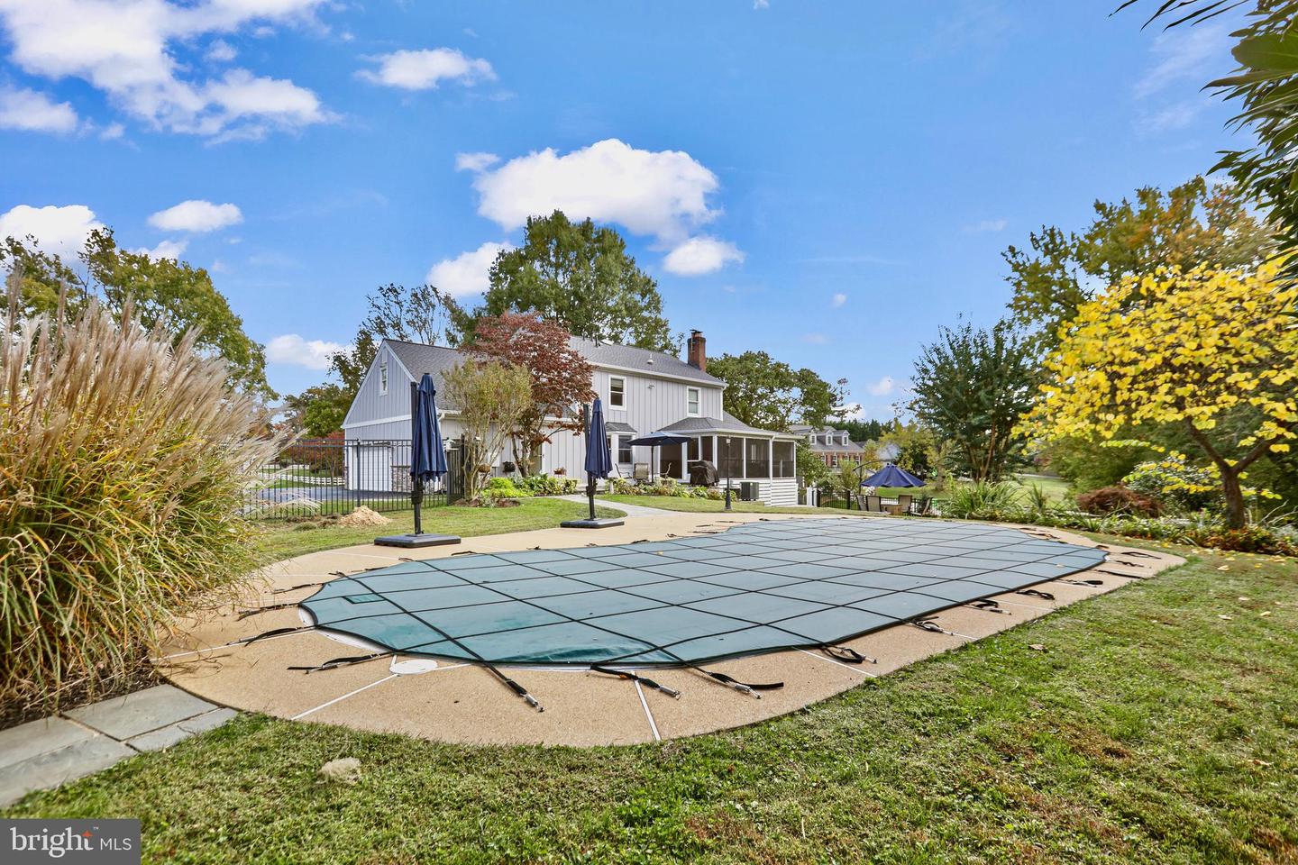 11102 FAIRFAX STATION RD, FAIRFAX STATION, Virginia 22039, 4 Bedrooms Bedrooms, ,3 BathroomsBathrooms,Residential,For sale,11102 FAIRFAX STATION RD,VAFX2275178 MLS # VAFX2275178