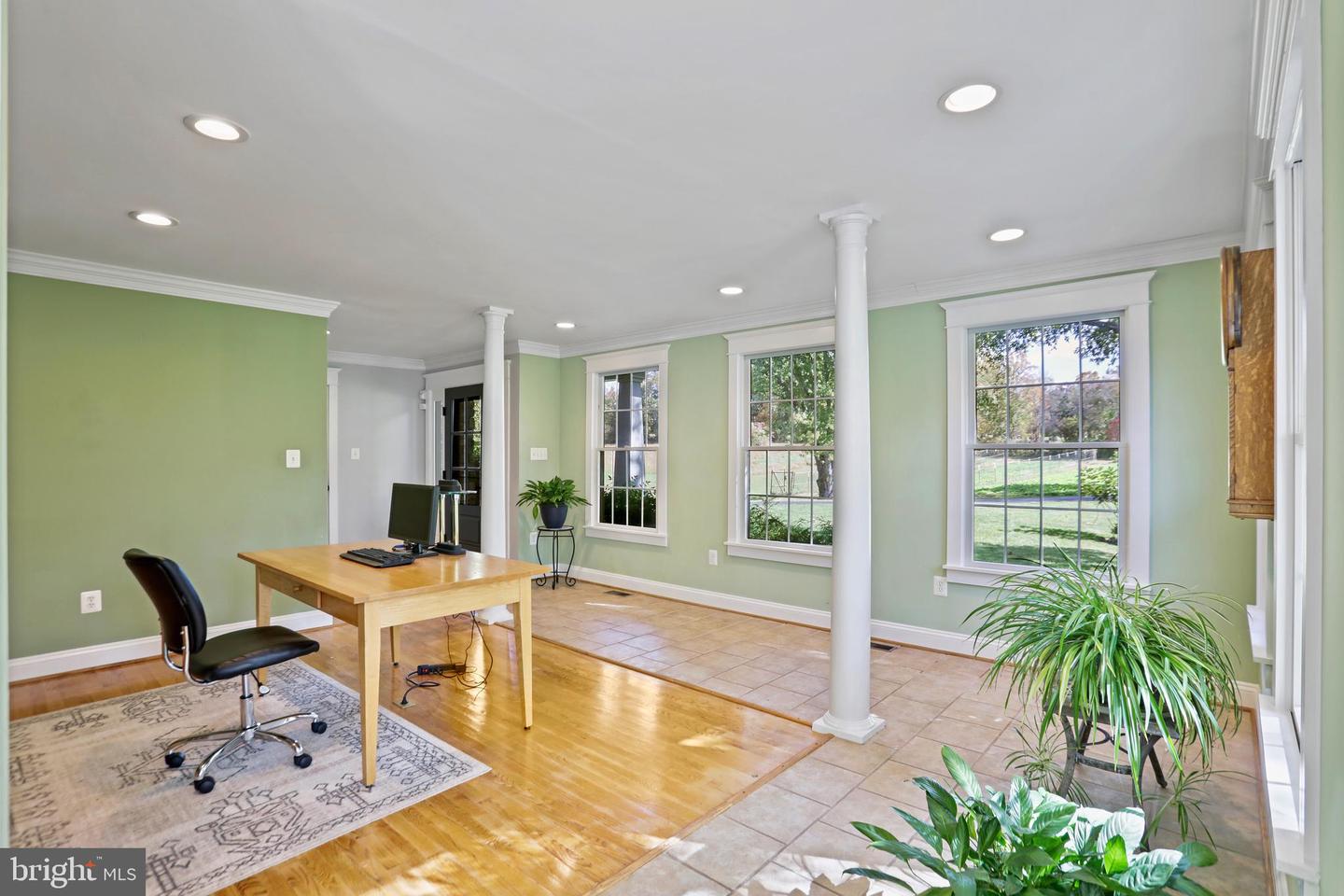 11102 FAIRFAX STATION RD, FAIRFAX STATION, Virginia 22039, 4 Bedrooms Bedrooms, ,3 BathroomsBathrooms,Residential,For sale,11102 FAIRFAX STATION RD,VAFX2275178 MLS # VAFX2275178