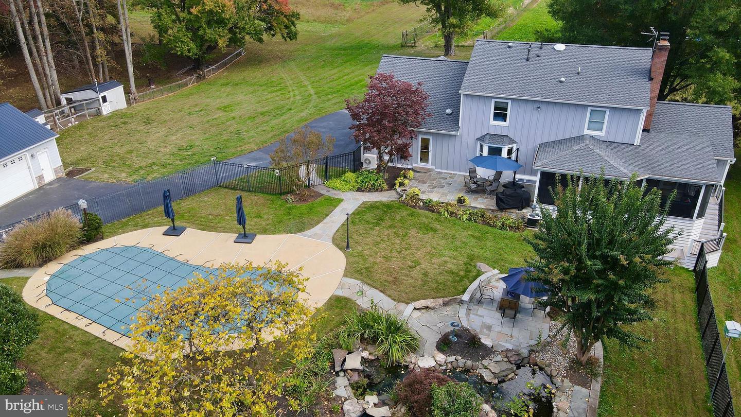 11102 FAIRFAX STATION RD, FAIRFAX STATION, Virginia 22039, 4 Bedrooms Bedrooms, ,3 BathroomsBathrooms,Residential,For sale,11102 FAIRFAX STATION RD,VAFX2275178 MLS # VAFX2275178