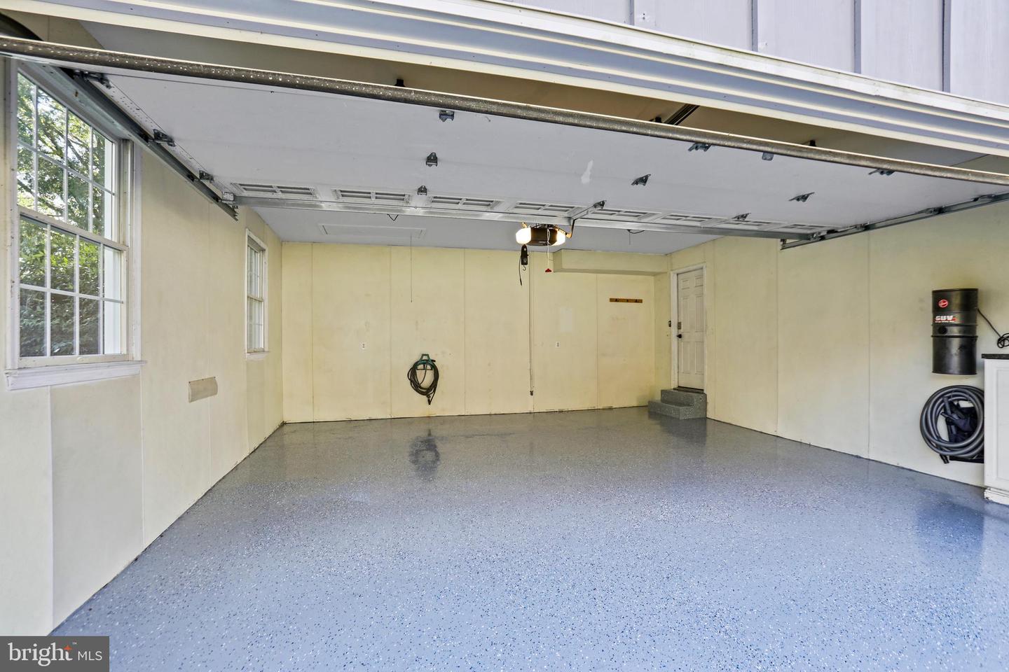 11102 FAIRFAX STATION RD, FAIRFAX STATION, Virginia 22039, 4 Bedrooms Bedrooms, ,3 BathroomsBathrooms,Residential,For sale,11102 FAIRFAX STATION RD,VAFX2275178 MLS # VAFX2275178