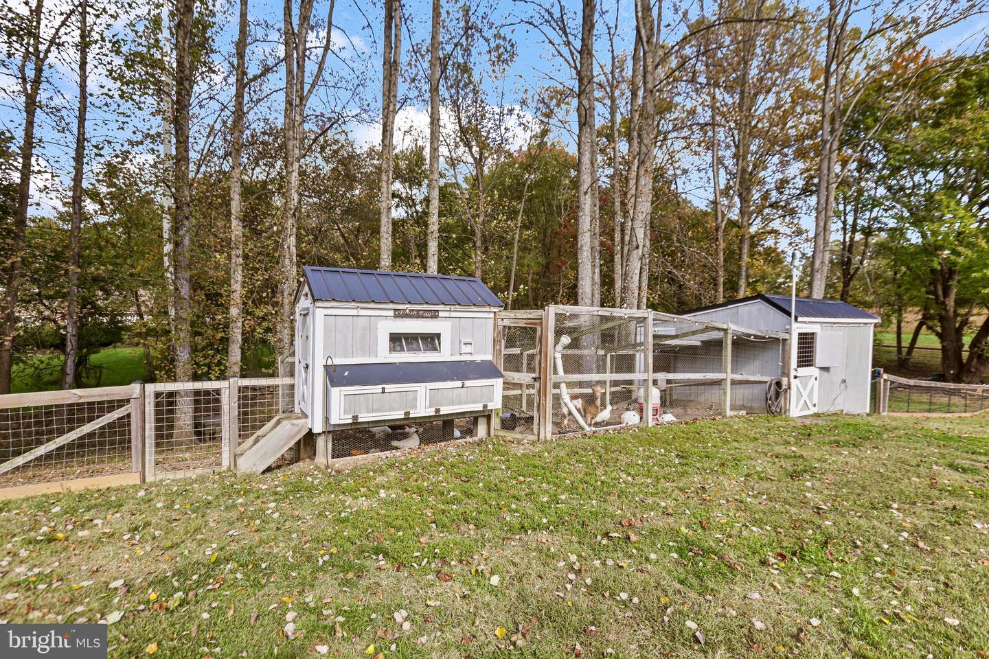 11102 FAIRFAX STATION RD, FAIRFAX STATION, Virginia 22039, 4 Bedrooms Bedrooms, ,3 BathroomsBathrooms,Residential,For sale,11102 FAIRFAX STATION RD,VAFX2275178 MLS # VAFX2275178