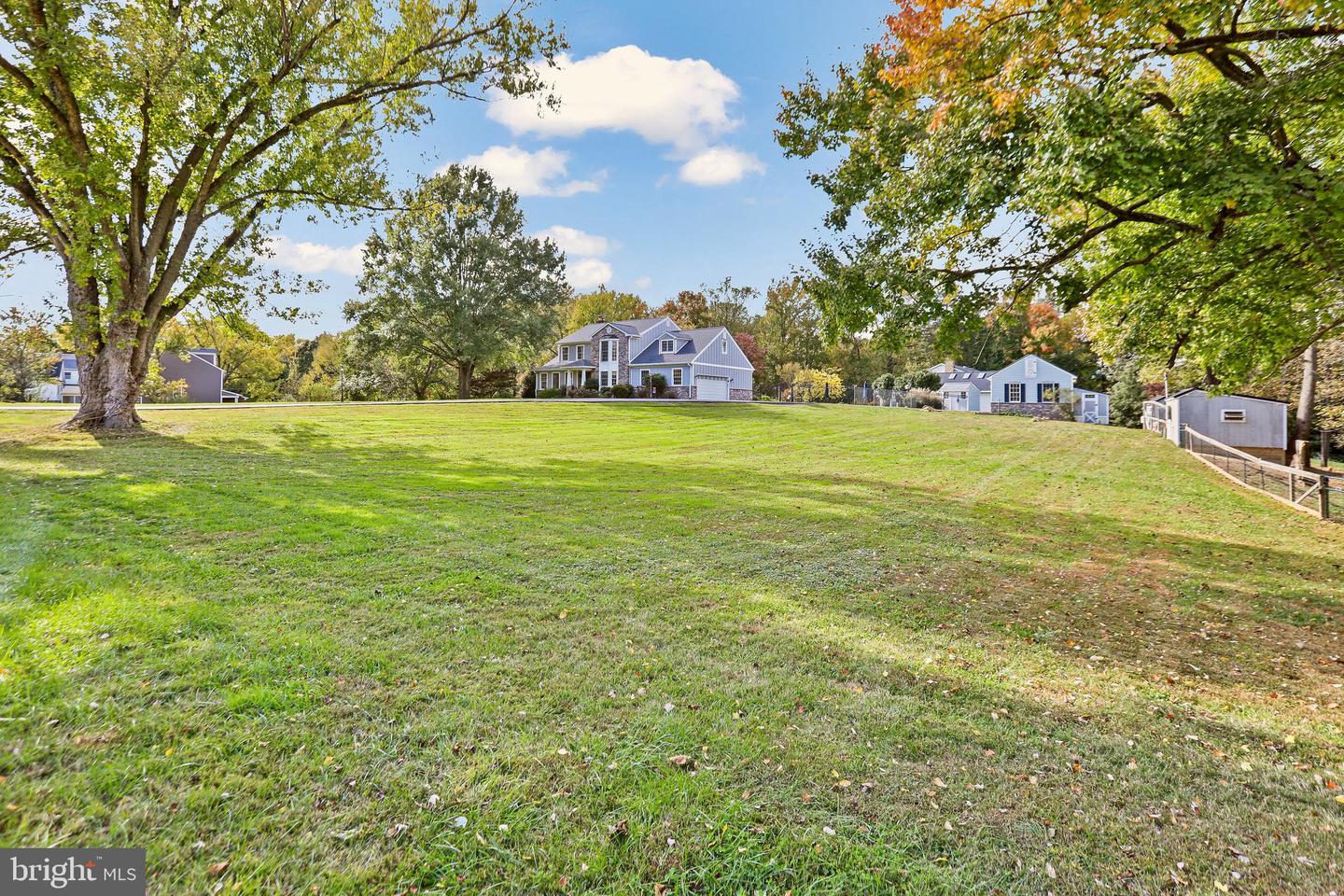 11102 FAIRFAX STATION RD, FAIRFAX STATION, Virginia 22039, 4 Bedrooms Bedrooms, ,3 BathroomsBathrooms,Residential,For sale,11102 FAIRFAX STATION RD,VAFX2275178 MLS # VAFX2275178