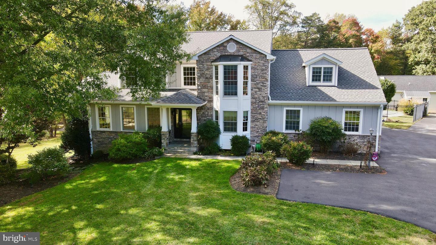 11102 FAIRFAX STATION RD, FAIRFAX STATION, Virginia 22039, 4 Bedrooms Bedrooms, ,3 BathroomsBathrooms,Residential,For sale,11102 FAIRFAX STATION RD,VAFX2275178 MLS # VAFX2275178