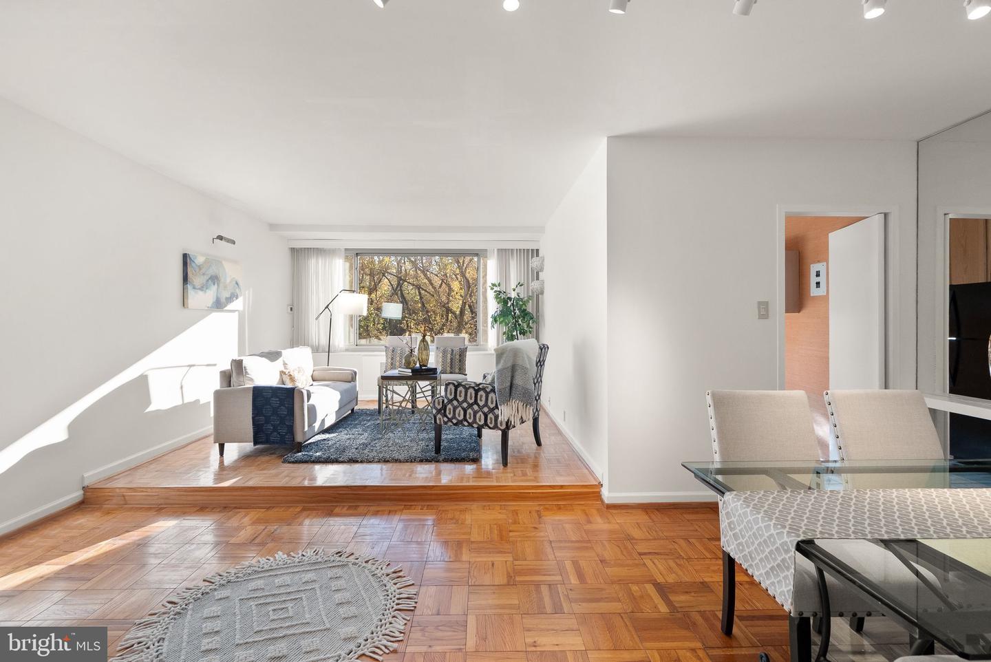 4200 CATHEDRAL AVE NW #812, WASHINGTON, District Of Columbia 20016, 2 Bedrooms Bedrooms, ,2 BathroomsBathrooms,Residential,For sale,4200 CATHEDRAL AVE NW #812,DCDC2228430 MLS # DCDC2228430