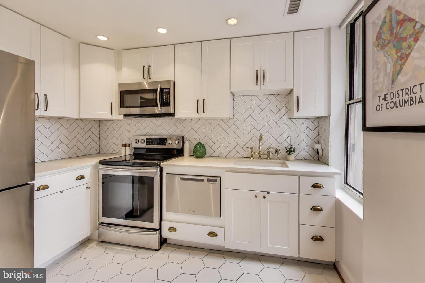 1621 T ST NW #601, WASHINGTON, District Of Columbia 20009, 2 Bedrooms Bedrooms, ,2 BathroomsBathrooms,Residential,For sale,1621 T ST NW #601,DCDC2228462 MLS # DCDC2228462 1621 T ST NW #601, WASHINGTON, District Of Columbia 20009, 2 Bedrooms Bedrooms, ,2 BathroomsBathrooms,Residential,For sale,1621 T ST NW #601,DCDC2228462 MLS # DCDC2228462