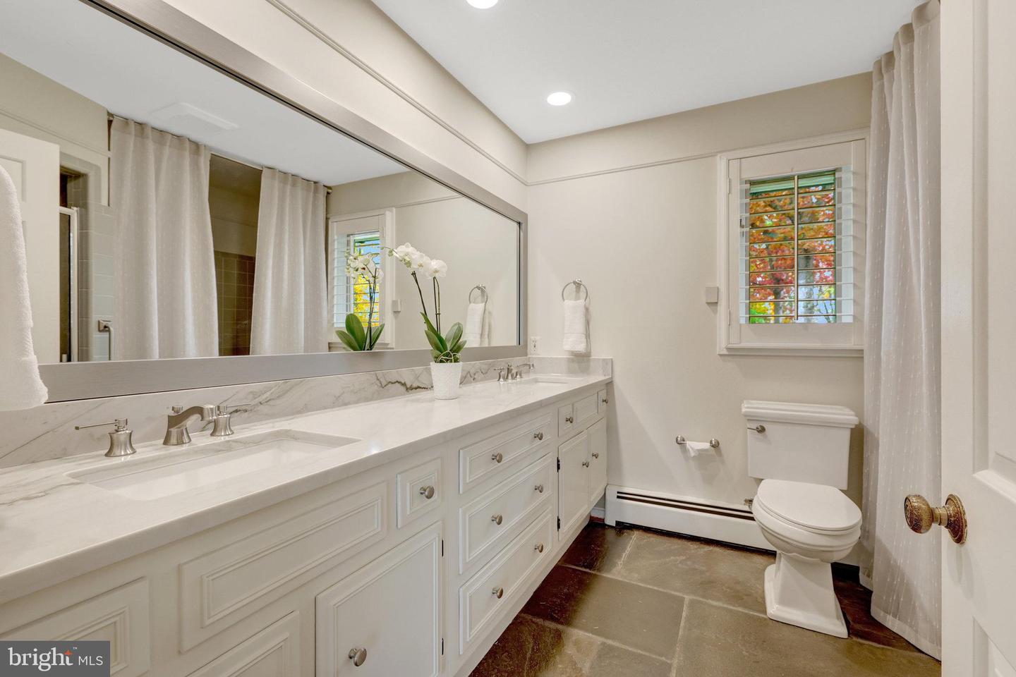 19328 LINCOLN RD, PURCELLVILLE, Virginia 20132, 5 Bedrooms Bedrooms, ,3 BathroomsBathrooms,Residential,For sale,19328 LINCOLN RD,VALO2109790 MLS # VALO2109790