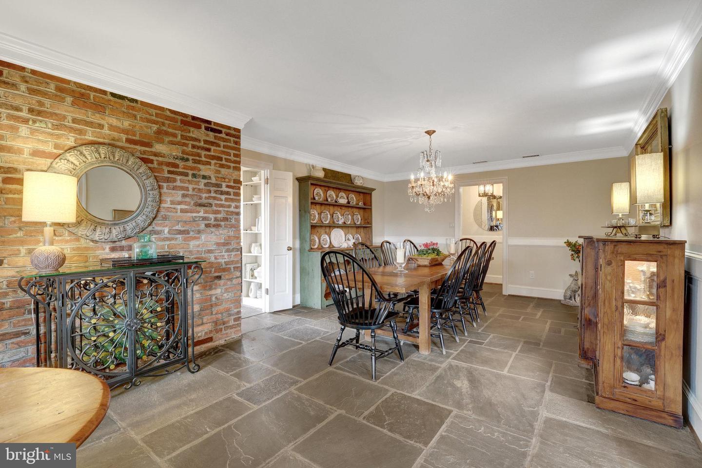 19328 LINCOLN RD, PURCELLVILLE, Virginia 20132, 5 Bedrooms Bedrooms, ,3 BathroomsBathrooms,Residential,For sale,19328 LINCOLN RD,VALO2109790 MLS # VALO2109790