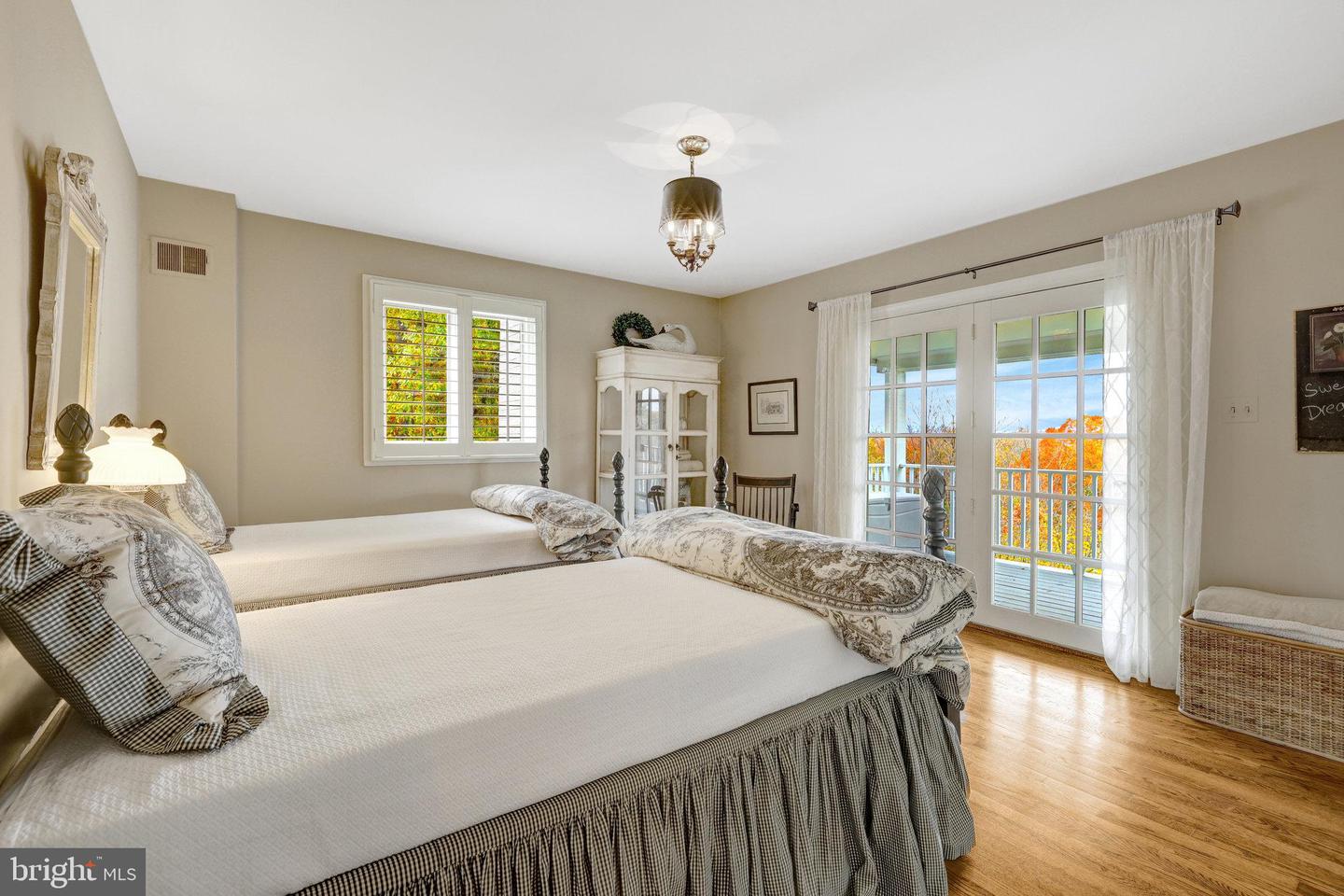 19328 LINCOLN RD, PURCELLVILLE, Virginia 20132, 5 Bedrooms Bedrooms, ,3 BathroomsBathrooms,Residential,For sale,19328 LINCOLN RD,VALO2109790 MLS # VALO2109790