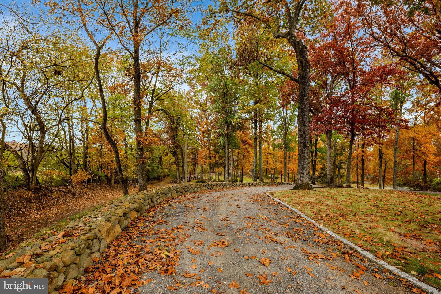 19328 LINCOLN RD, PURCELLVILLE, Virginia 20132, 5 Bedrooms Bedrooms, ,3 BathroomsBathrooms,Residential,For sale,19328 LINCOLN RD,VALO2109790 MLS # VALO2109790