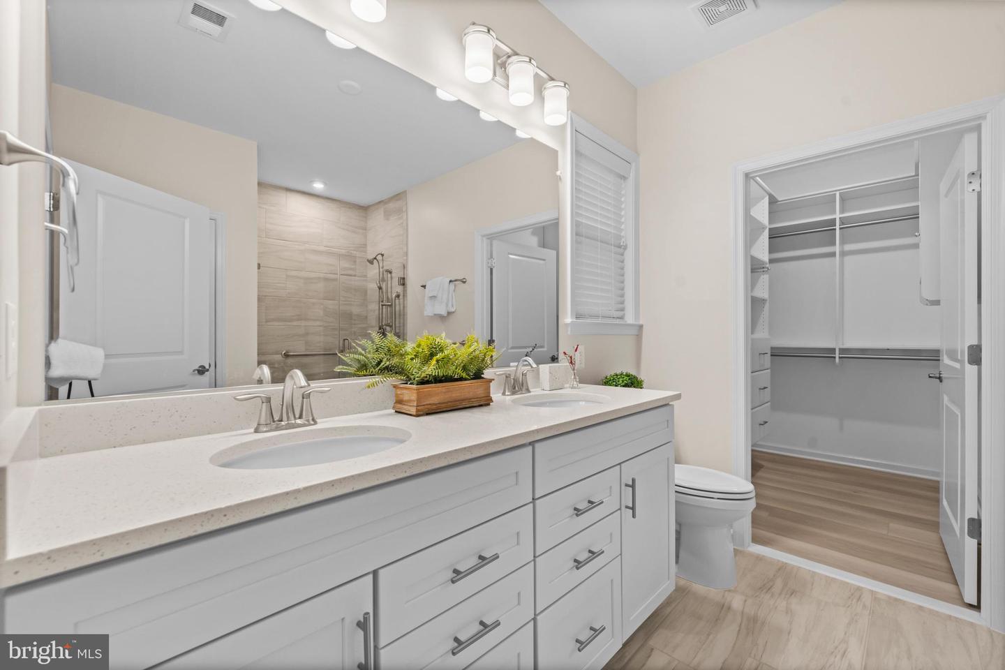 6266 ZINNIA LN, HAYMARKET, Virginia 20169, 3 Bedrooms Bedrooms, ,3 BathroomsBathrooms,Residential,For sale,6266 ZINNIA LN,VAPW2106844 MLS # VAPW2106844