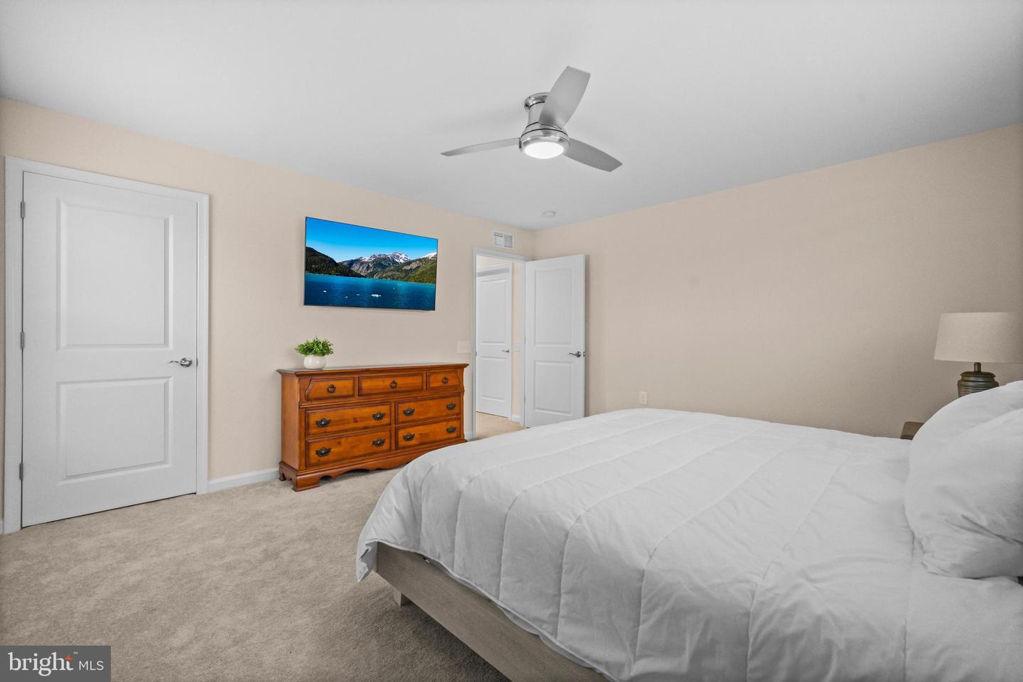 6266 ZINNIA LN, HAYMARKET, Virginia 20169, 3 Bedrooms Bedrooms, ,3 BathroomsBathrooms,Residential,For sale,6266 ZINNIA LN,VAPW2106844 MLS # VAPW2106844