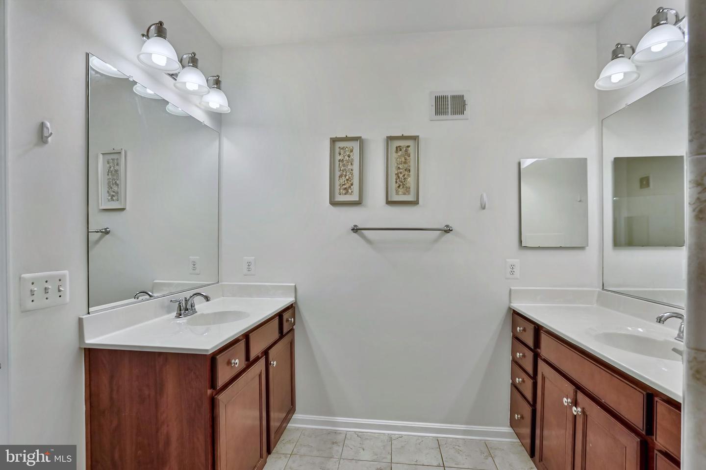 9433 STONEWALL RD, MANASSAS, Virginia 20110, 3 Bedrooms Bedrooms, ,2 BathroomsBathrooms,Residential,For sale,9433 STONEWALL RD,VAMN2009590 MLS # VAMN2009590