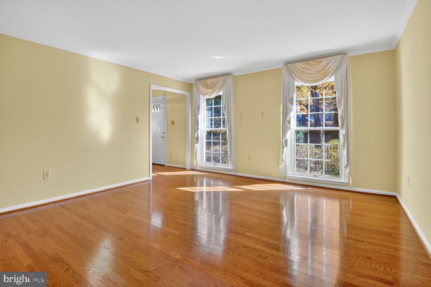 9755 ABINGTON CT, FAIRFAX, Virginia 22032, 5 Bedrooms Bedrooms, ,3 BathroomsBathrooms,Residential,For sale,9755 ABINGTON CT,VAFX2276692 MLS # VAFX2276692