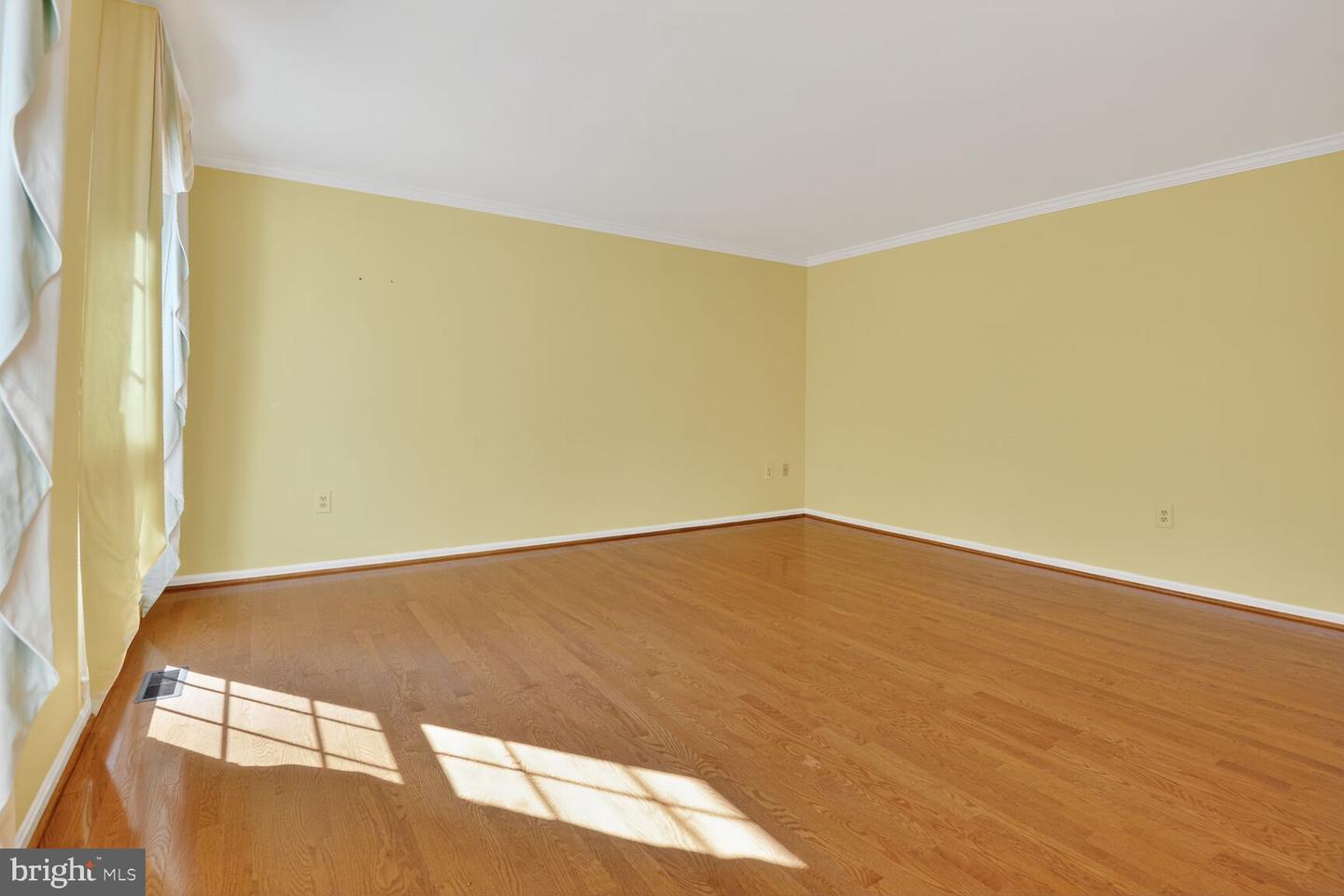 9755 ABINGTON CT, FAIRFAX, Virginia 22032, 5 Bedrooms Bedrooms, ,3 BathroomsBathrooms,Residential,For sale,9755 ABINGTON CT,VAFX2276692 MLS # VAFX2276692