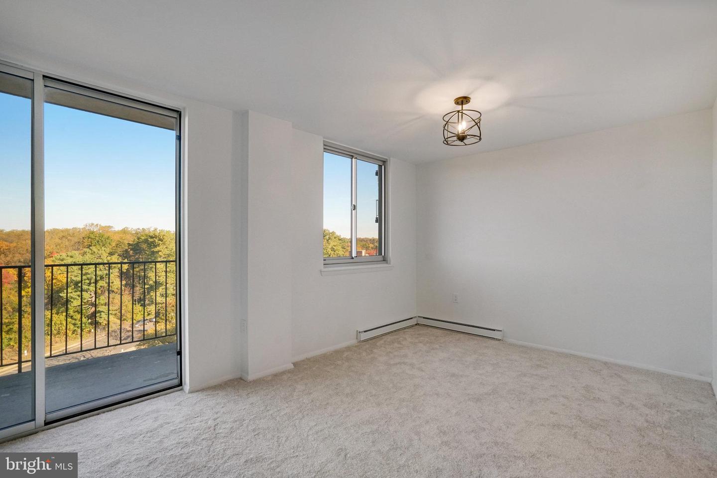 3245 RIO DR #901, FALLS CHURCH, Virginia 22041, 2 Bedrooms Bedrooms, ,2 BathroomsBathrooms,Residential,For sale,3245 RIO DR #901,VAFX2276774 MLS # VAFX2276774