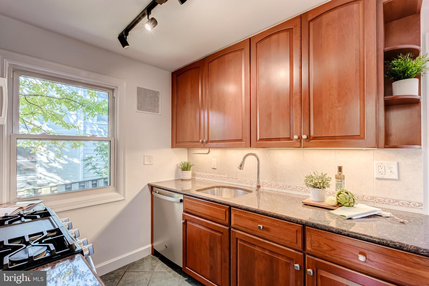 4841 1ST ST S, ARLINGTON, Virginia 22204, 3 Bedrooms Bedrooms, ,2 BathroomsBathrooms,Residential,For sale,4841 1ST ST S,VAAR2065498 MLS # VAAR2065498