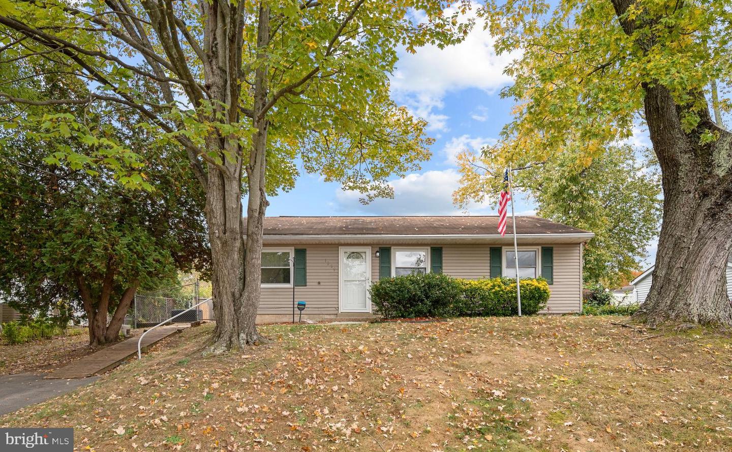 1259 COLUMBIA RD, WOODBRIDGE, Virginia 22191, 3 Bedrooms Bedrooms, ,2 BathroomsBathrooms,Residential,For sale,1259 COLUMBIA RD,VAPW2106920 MLS # VAPW2106920