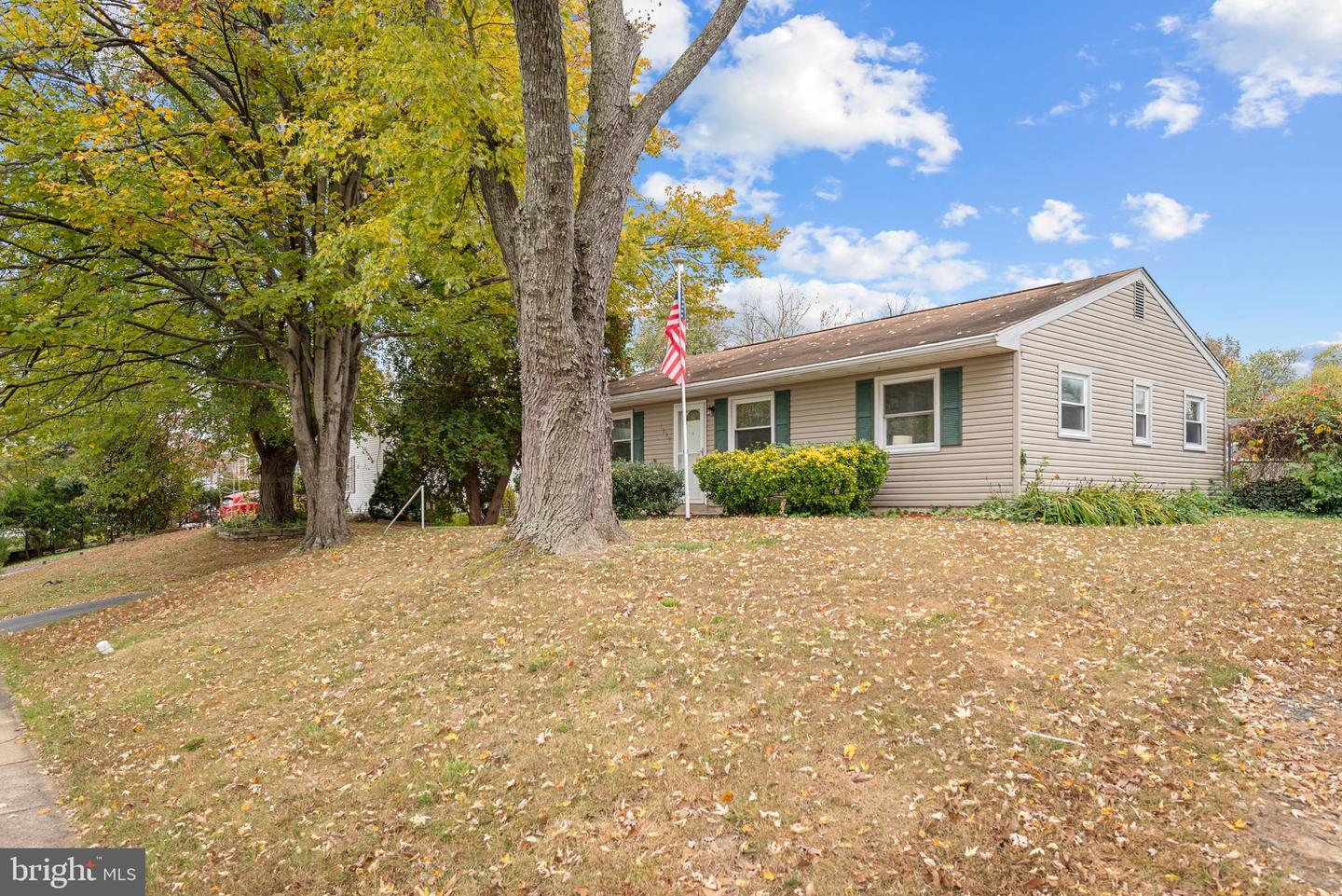 1259 COLUMBIA RD, WOODBRIDGE, Virginia 22191, 3 Bedrooms Bedrooms, ,2 BathroomsBathrooms,Residential,For sale,1259 COLUMBIA RD,VAPW2106920 MLS # VAPW2106920