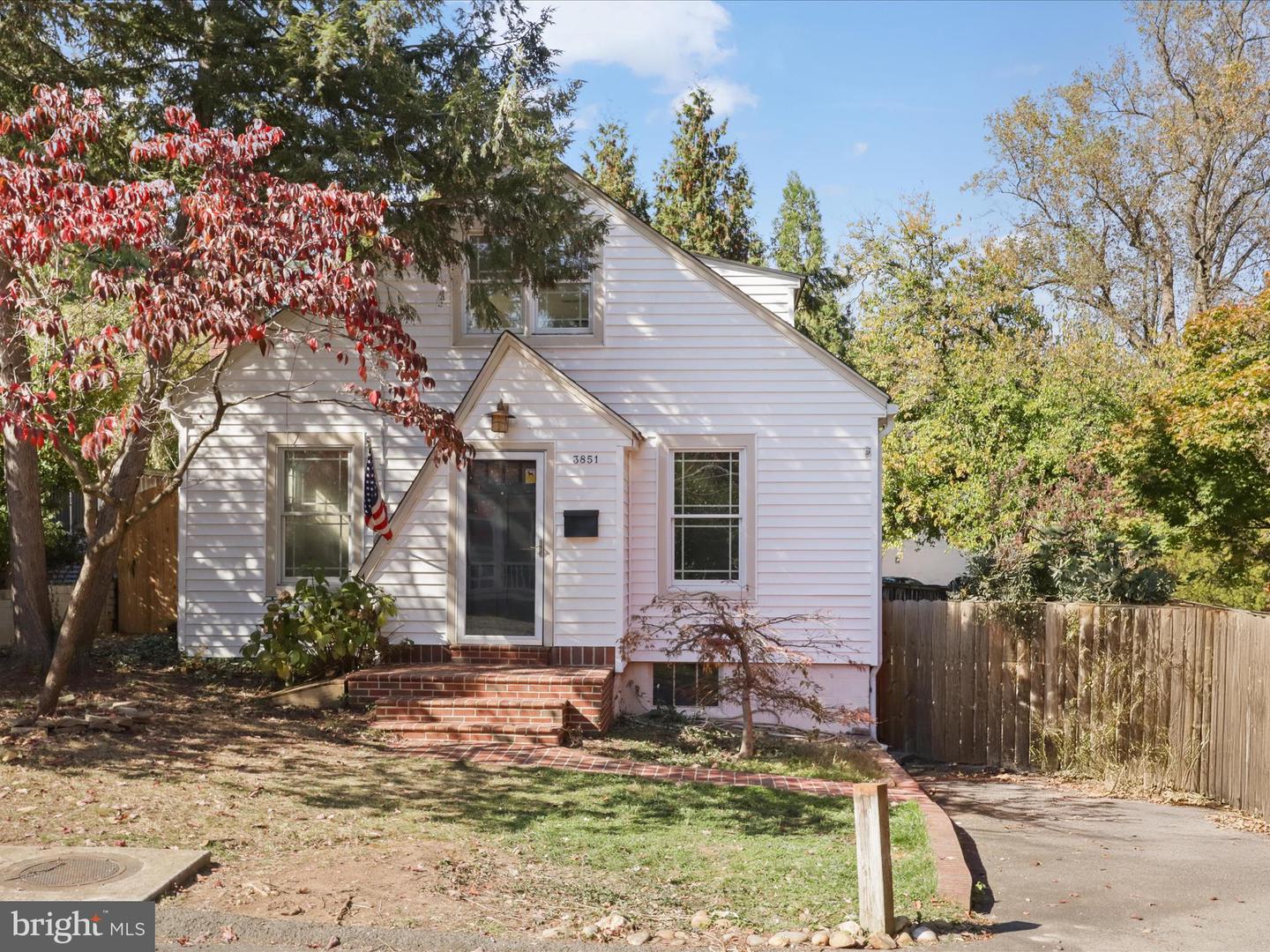 3851 2ND ST N, ARLINGTON, Virginia 22203, 2 Bedrooms Bedrooms, ,1 BathroomBathrooms,Residential,For sale,3851 2ND ST N,VAAR2065516 MLS # VAAR2065516