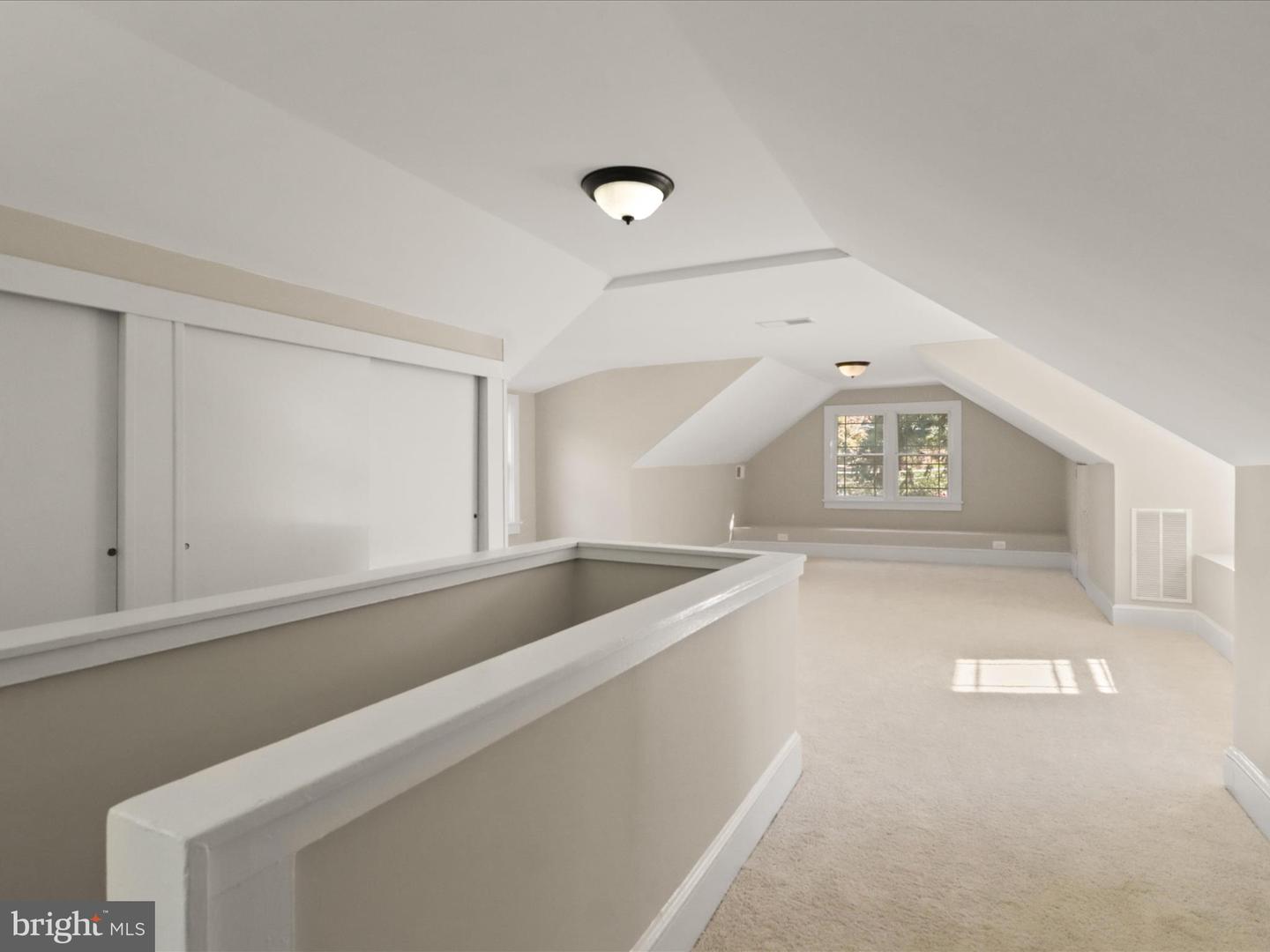 3851 2ND ST N, ARLINGTON, Virginia 22203, 2 Bedrooms Bedrooms, ,1 BathroomBathrooms,Residential,For sale,3851 2ND ST N,VAAR2065516 MLS # VAAR2065516