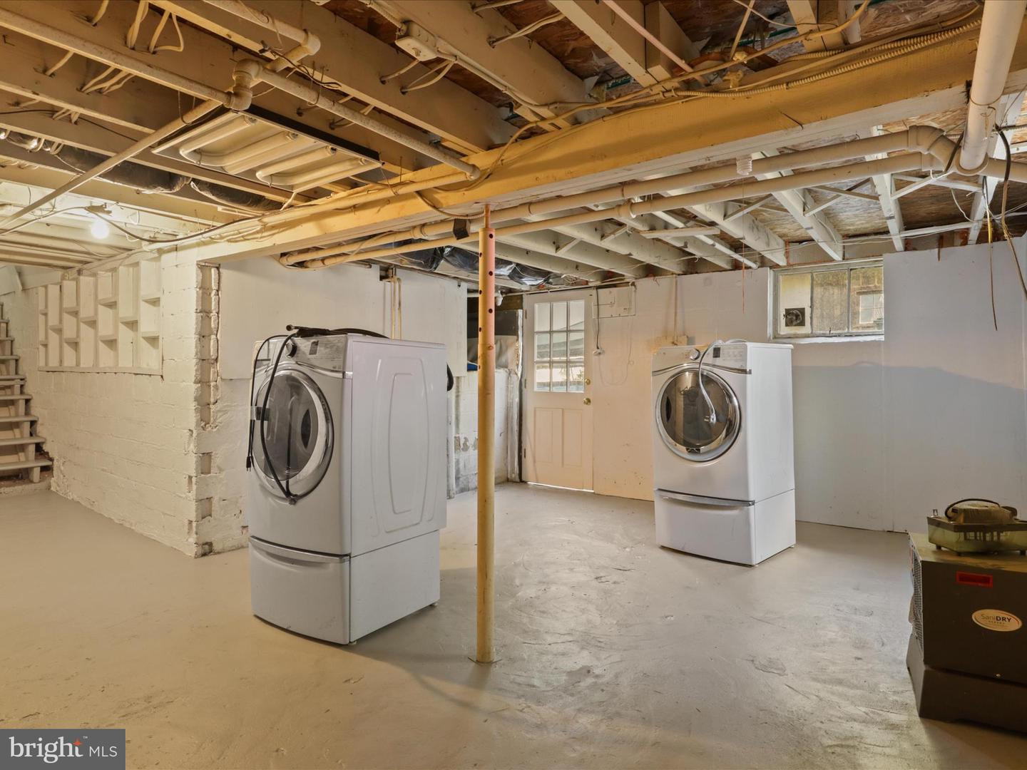 3851 2ND ST N, ARLINGTON, Virginia 22203, 2 Bedrooms Bedrooms, ,1 BathroomBathrooms,Residential,For sale,3851 2ND ST N,VAAR2065516 MLS # VAAR2065516