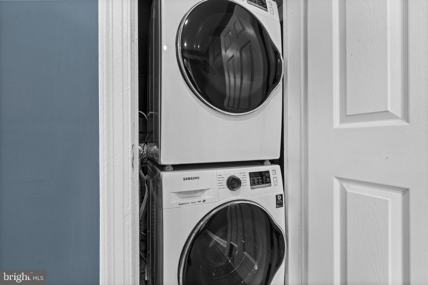 1400 S EDGEWOOD ST S #527, ARLINGTON, Virginia 22204, 2 Bedrooms Bedrooms, ,1 BathroomBathrooms,Residential,For sale,1400 S EDGEWOOD ST S #527,VAAR2065540 MLS # VAAR2065540