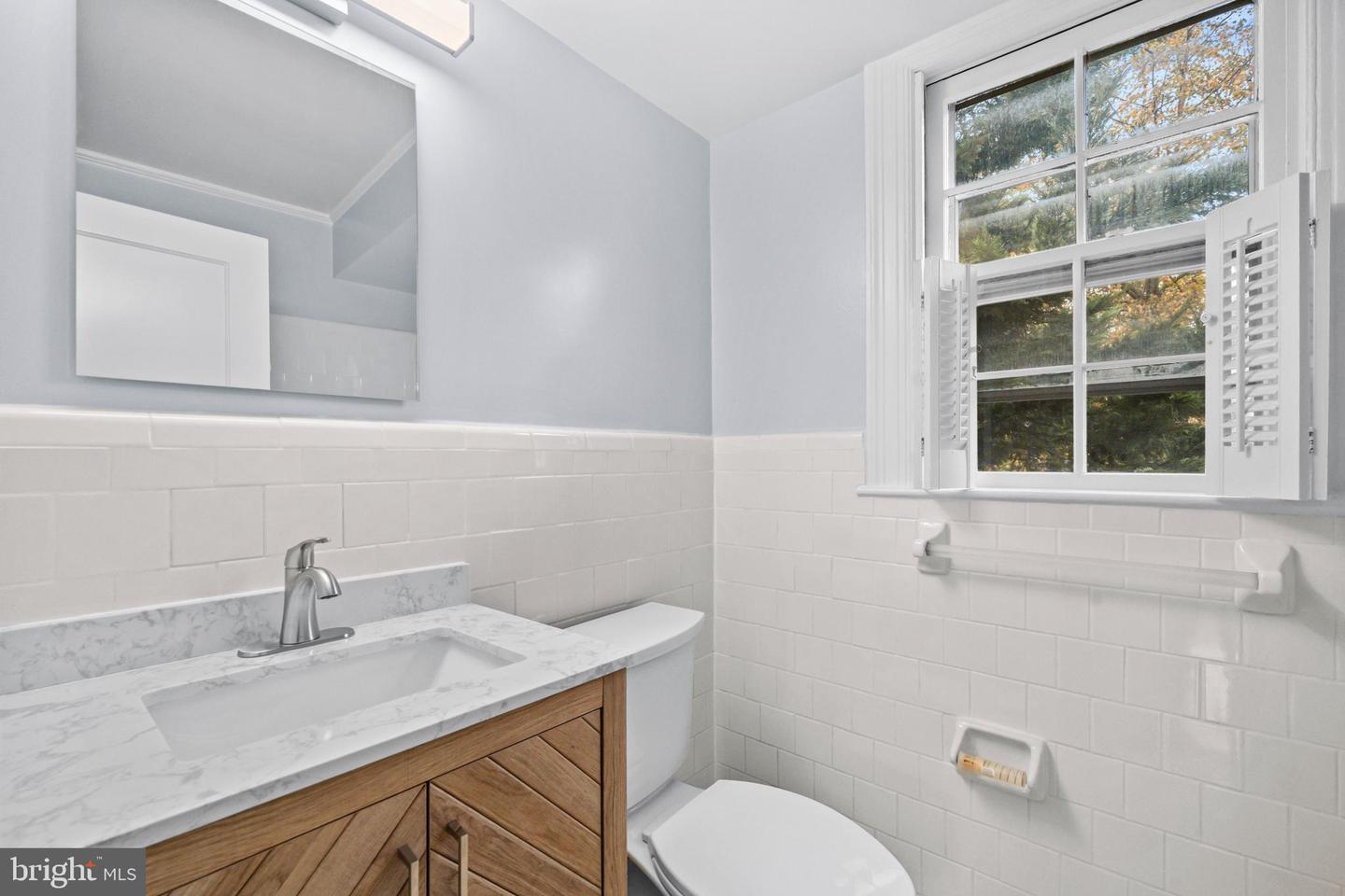 1400 S EDGEWOOD ST S #527, ARLINGTON, Virginia 22204, 2 Bedrooms Bedrooms, ,1 BathroomBathrooms,Residential,For sale,1400 S EDGEWOOD ST S #527,VAAR2065540 MLS # VAAR2065540