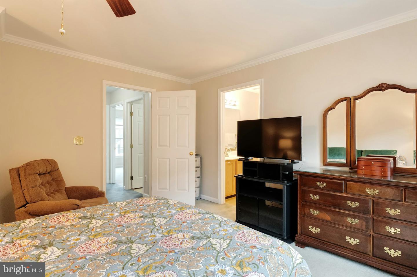 19889 FIELDGRASS SQ, ASHBURN, Virginia 20147, 3 Bedrooms Bedrooms, 9 Rooms Rooms,2 BathroomsBathrooms,Residential,For sale,19889 FIELDGRASS SQ,VALO2110106 MLS # VALO2110106