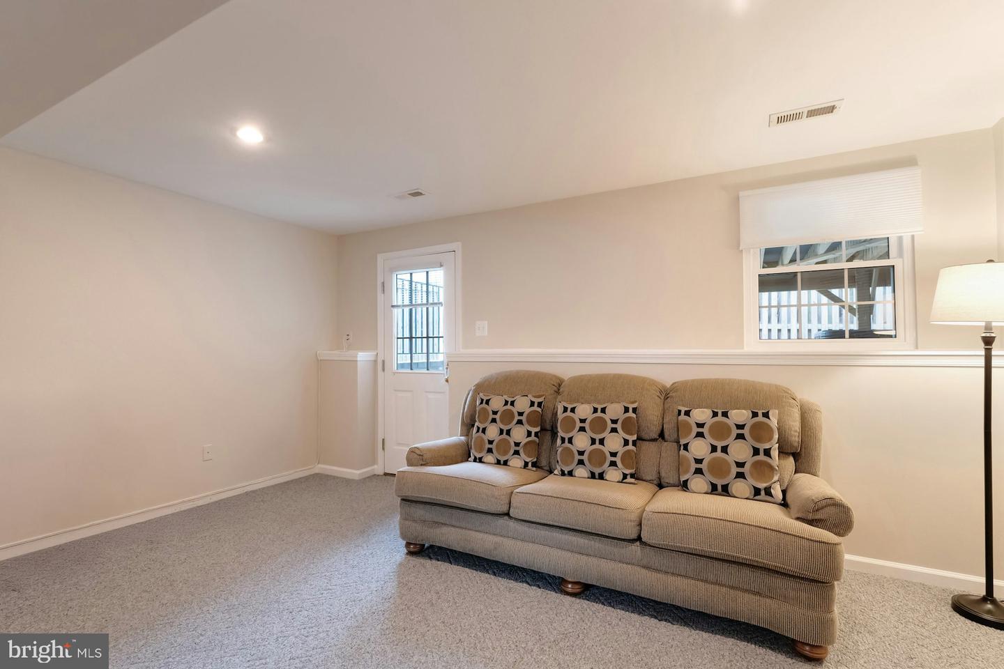 19889 FIELDGRASS SQ, ASHBURN, Virginia 20147, 3 Bedrooms Bedrooms, 9 Rooms Rooms,2 BathroomsBathrooms,Residential,For sale,19889 FIELDGRASS SQ,VALO2110106 MLS # VALO2110106