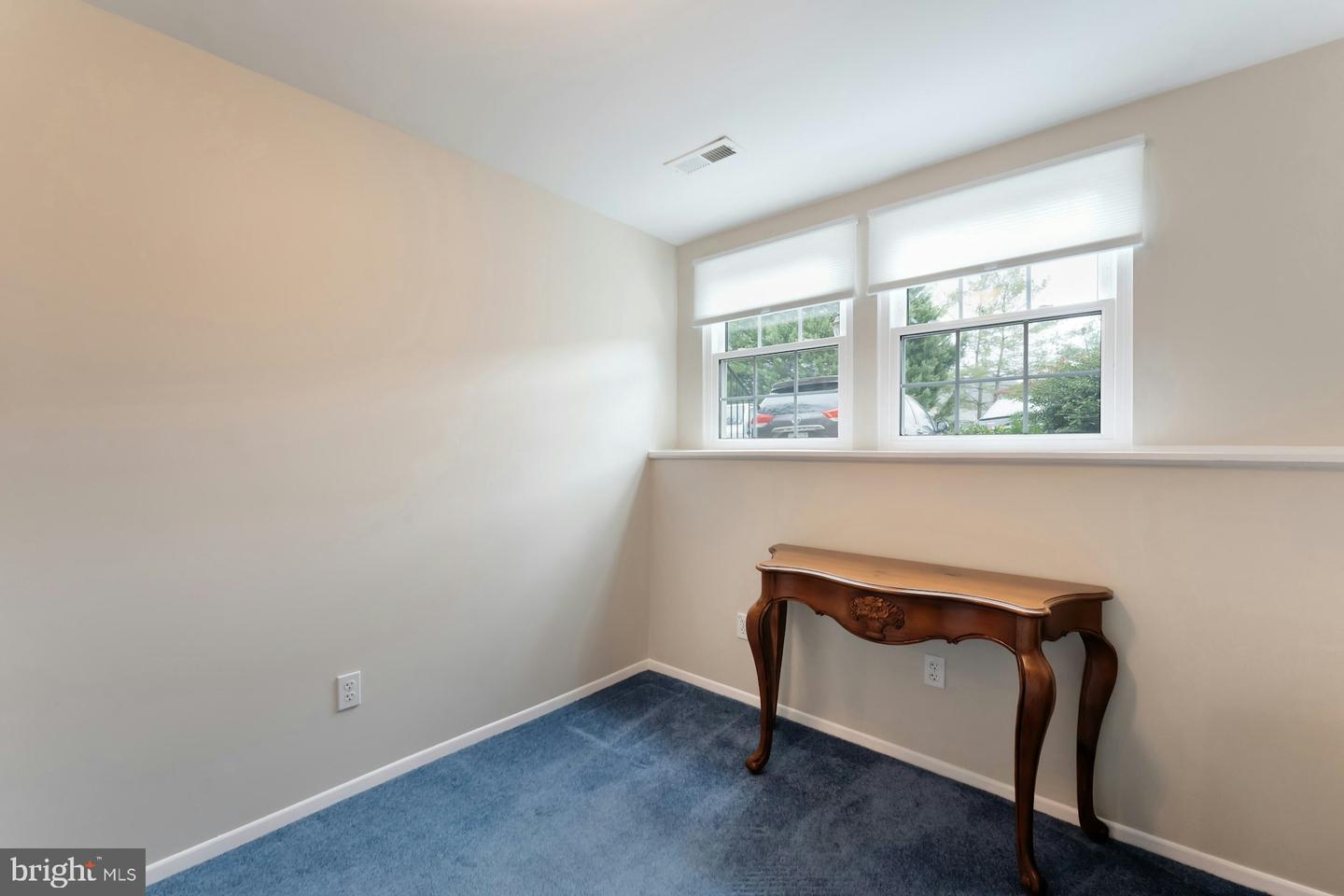 19889 FIELDGRASS SQ, ASHBURN, Virginia 20147, 3 Bedrooms Bedrooms, 9 Rooms Rooms,2 BathroomsBathrooms,Residential,For sale,19889 FIELDGRASS SQ,VALO2110106 MLS # VALO2110106