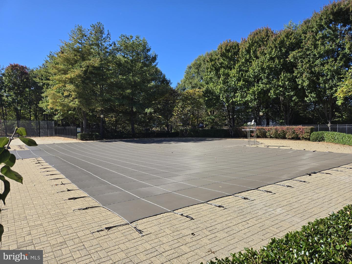 19889 FIELDGRASS SQ, ASHBURN, Virginia 20147, 3 Bedrooms Bedrooms, 9 Rooms Rooms,2 BathroomsBathrooms,Residential,For sale,19889 FIELDGRASS SQ,VALO2110106 MLS # VALO2110106