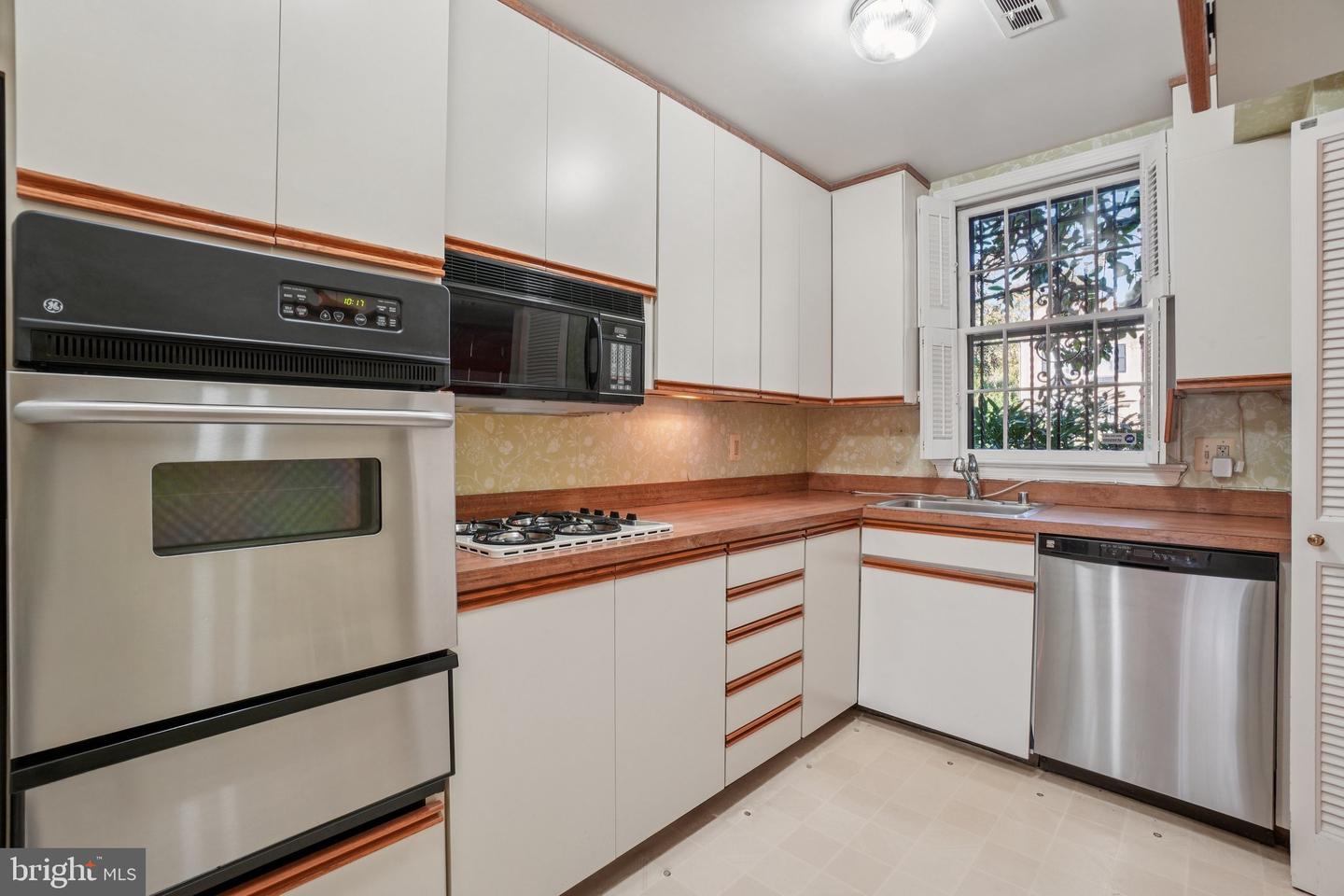 2524 Q ST NW, WASHINGTON, District Of Columbia 20007, 3 Bedrooms Bedrooms, ,3 BathroomsBathrooms,Residential,For sale,2524 Q ST NW,DCDC2229702 MLS # DCDC2229702 2524 Q ST NW, WASHINGTON, District Of Columbia 20007, 3 Bedrooms Bedrooms, ,3 BathroomsBathrooms,Residential,For sale,2524 Q ST NW,DCDC2229702 MLS # DCDC2229702